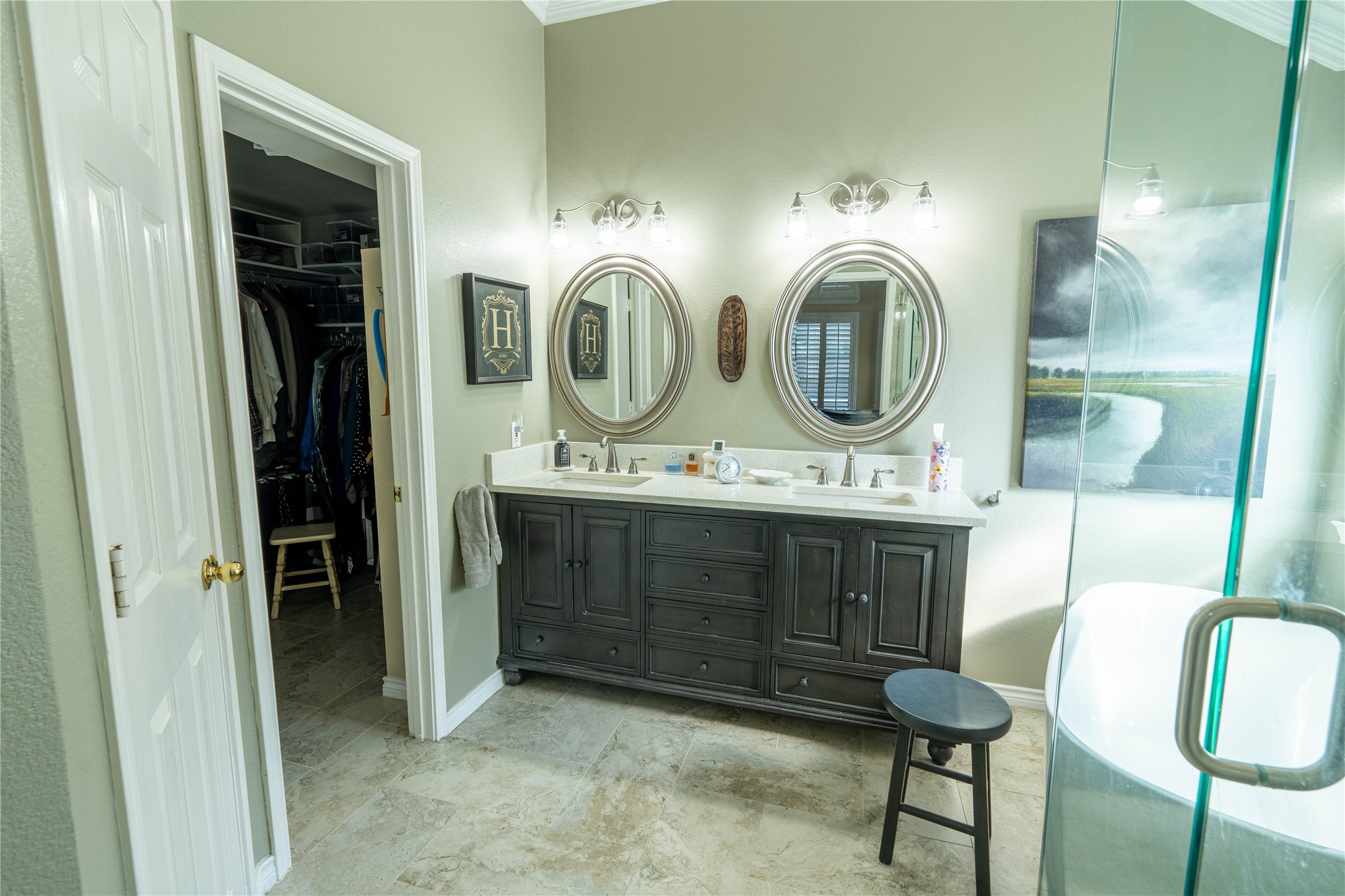 901 Drake Trail
