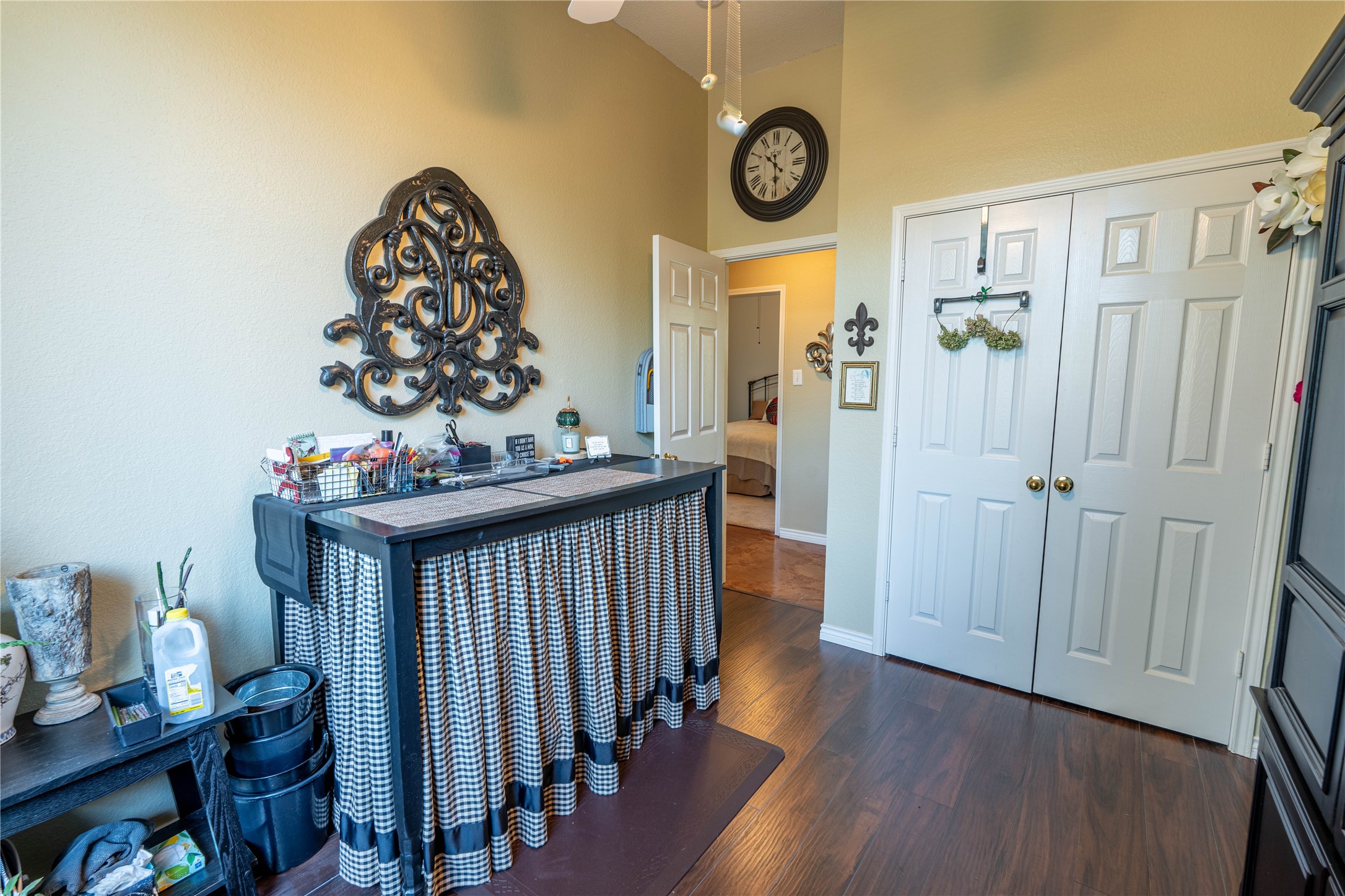 901 Drake Trail