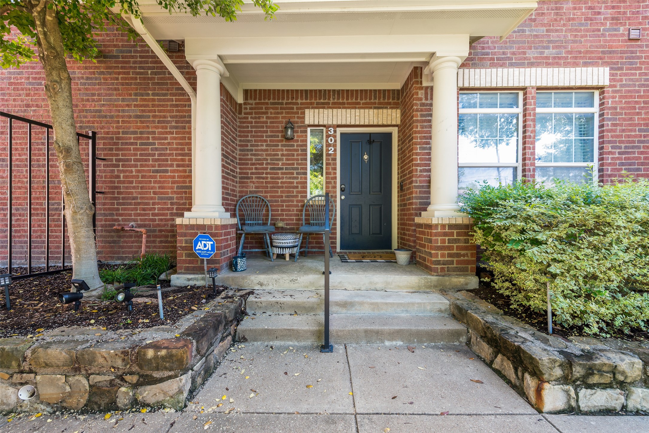 4904 Live Oak Street 302