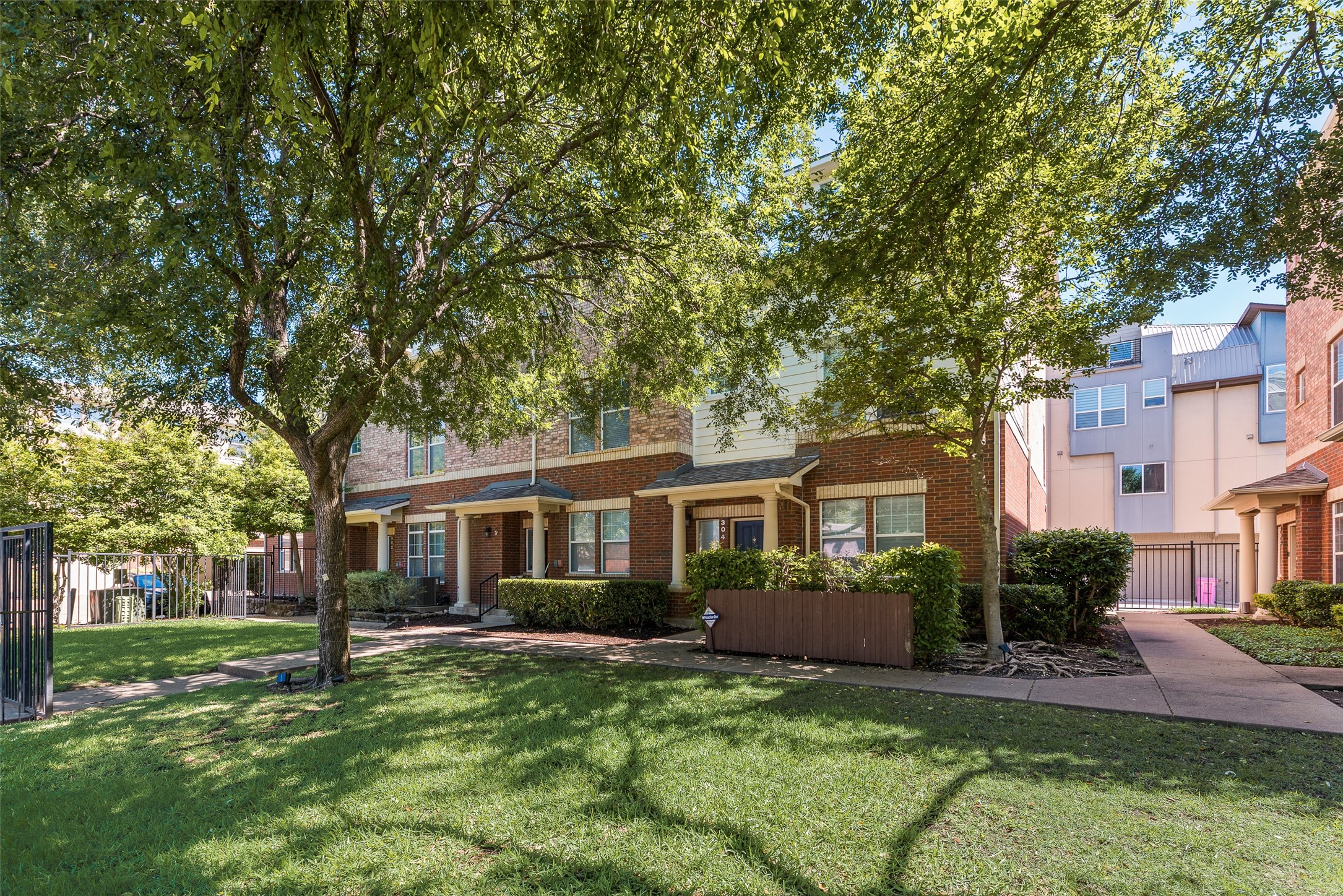 4904 Live Oak Street 302