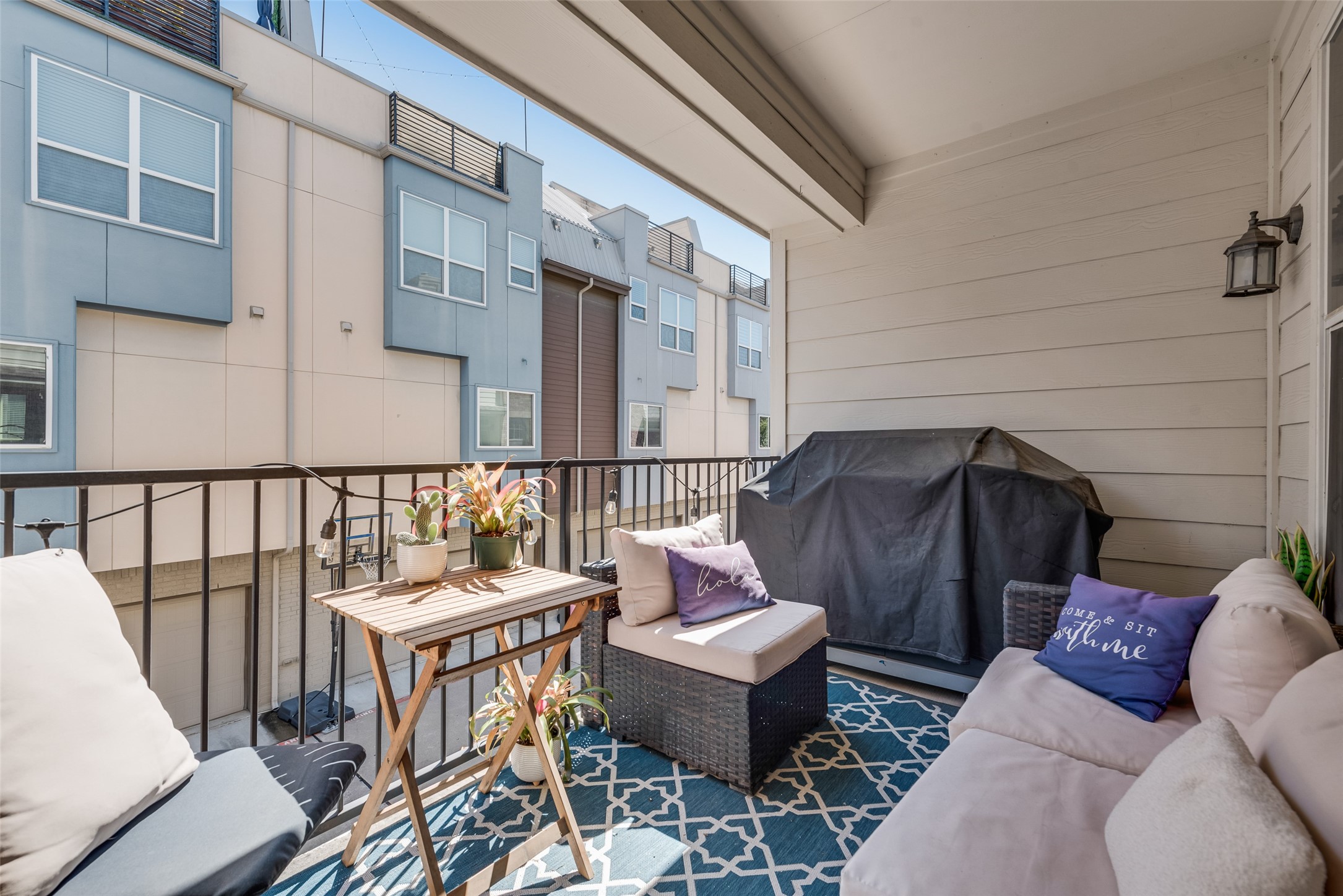 4904 Live Oak Street 302