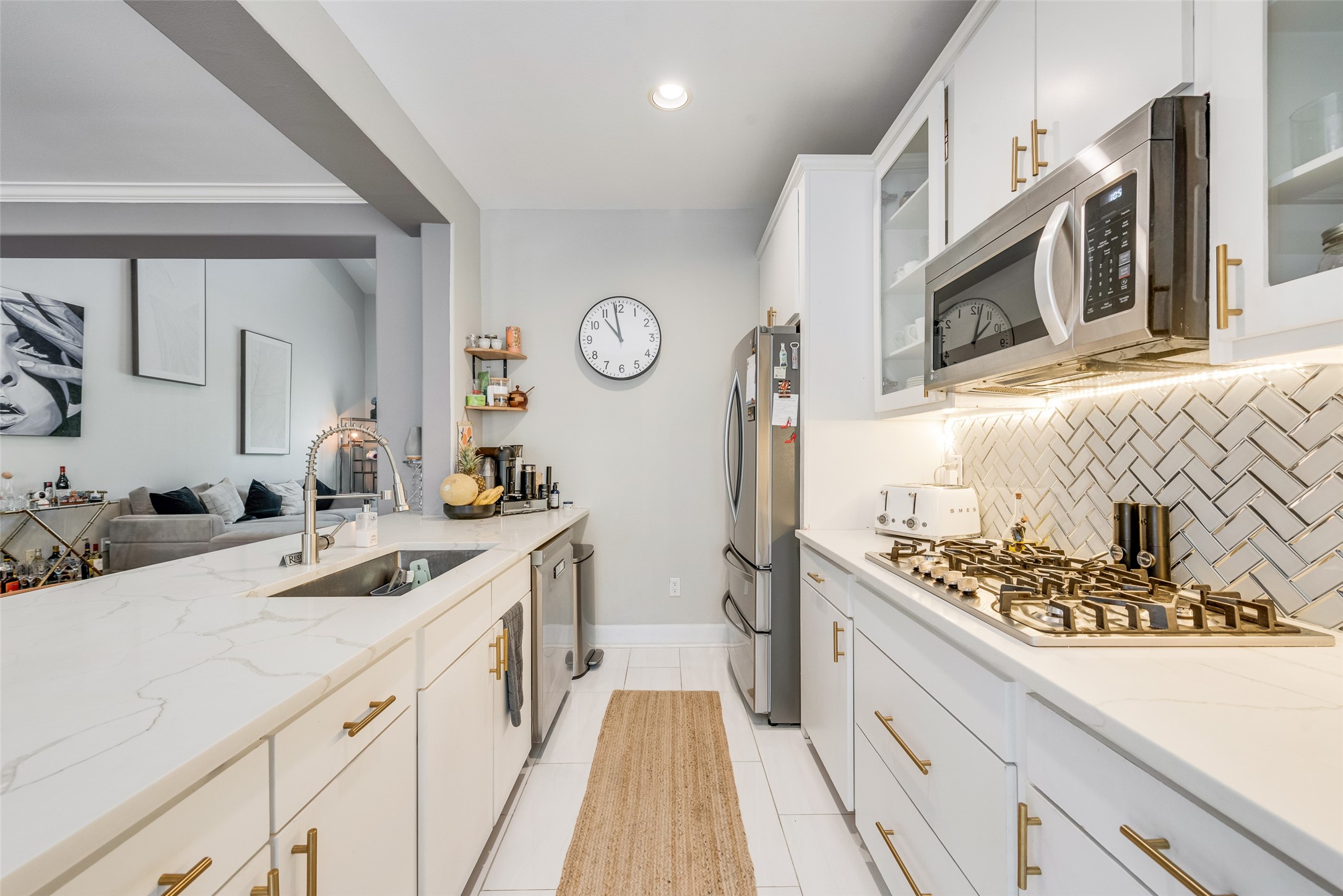 4904 Live Oak Street 302