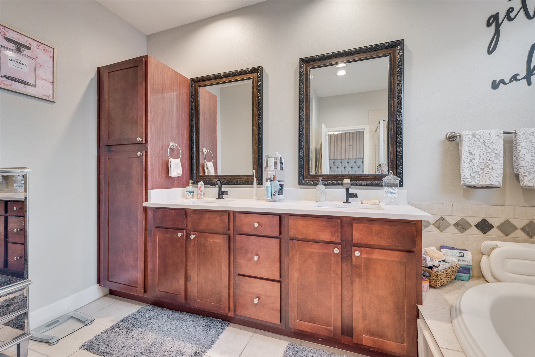 4904 Live Oak Street 302