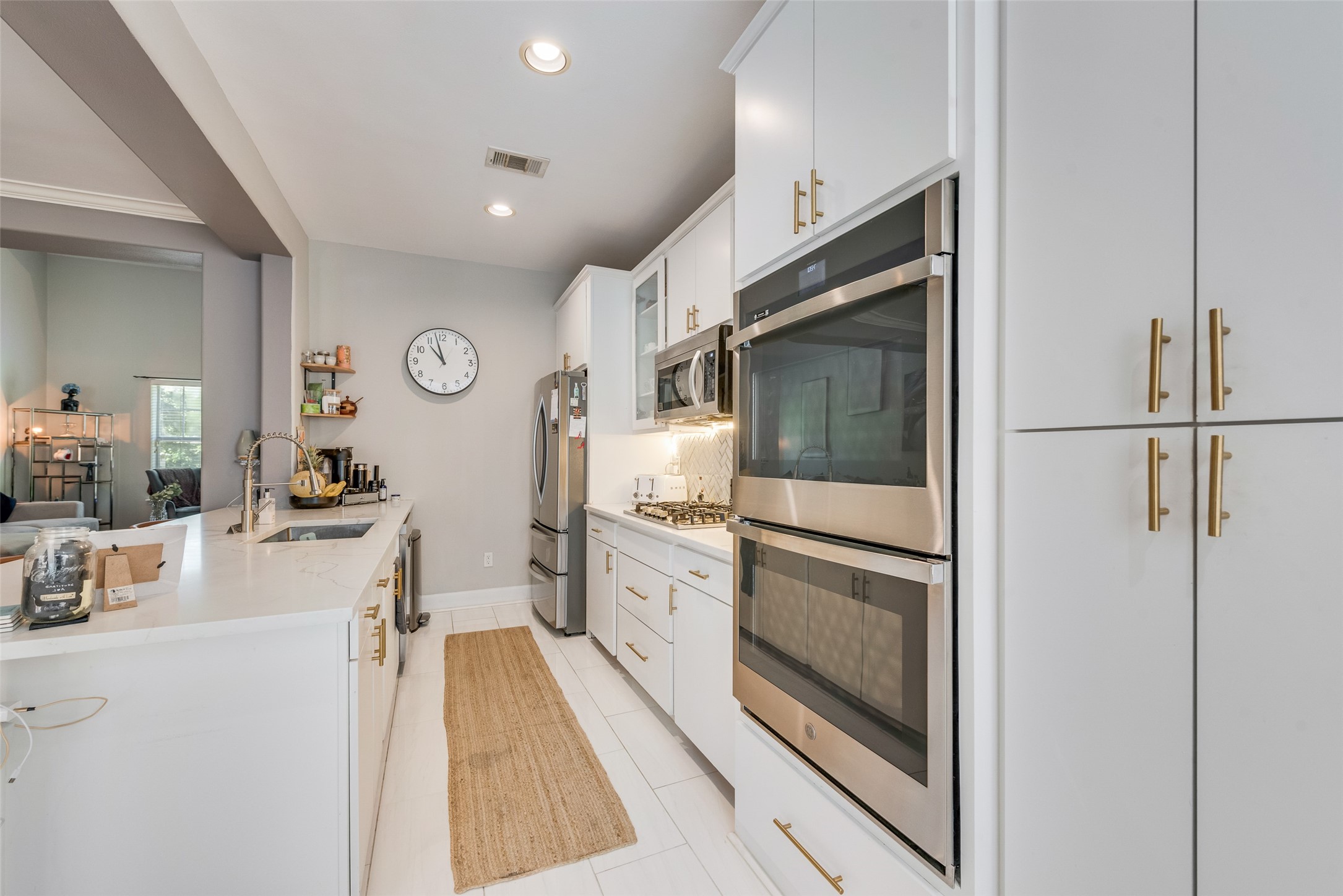 4904 Live Oak Street 302