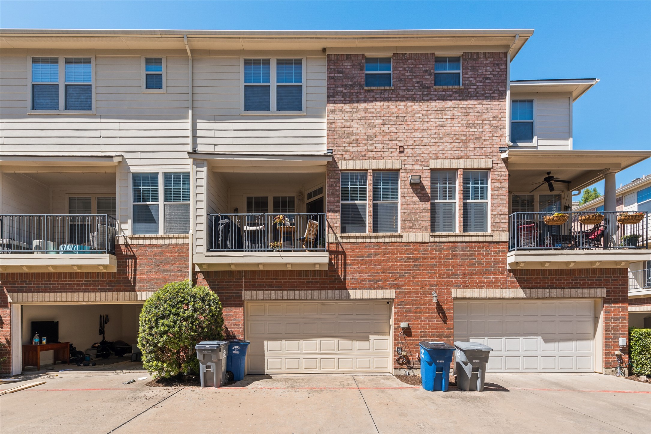 4904 Live Oak Street 302