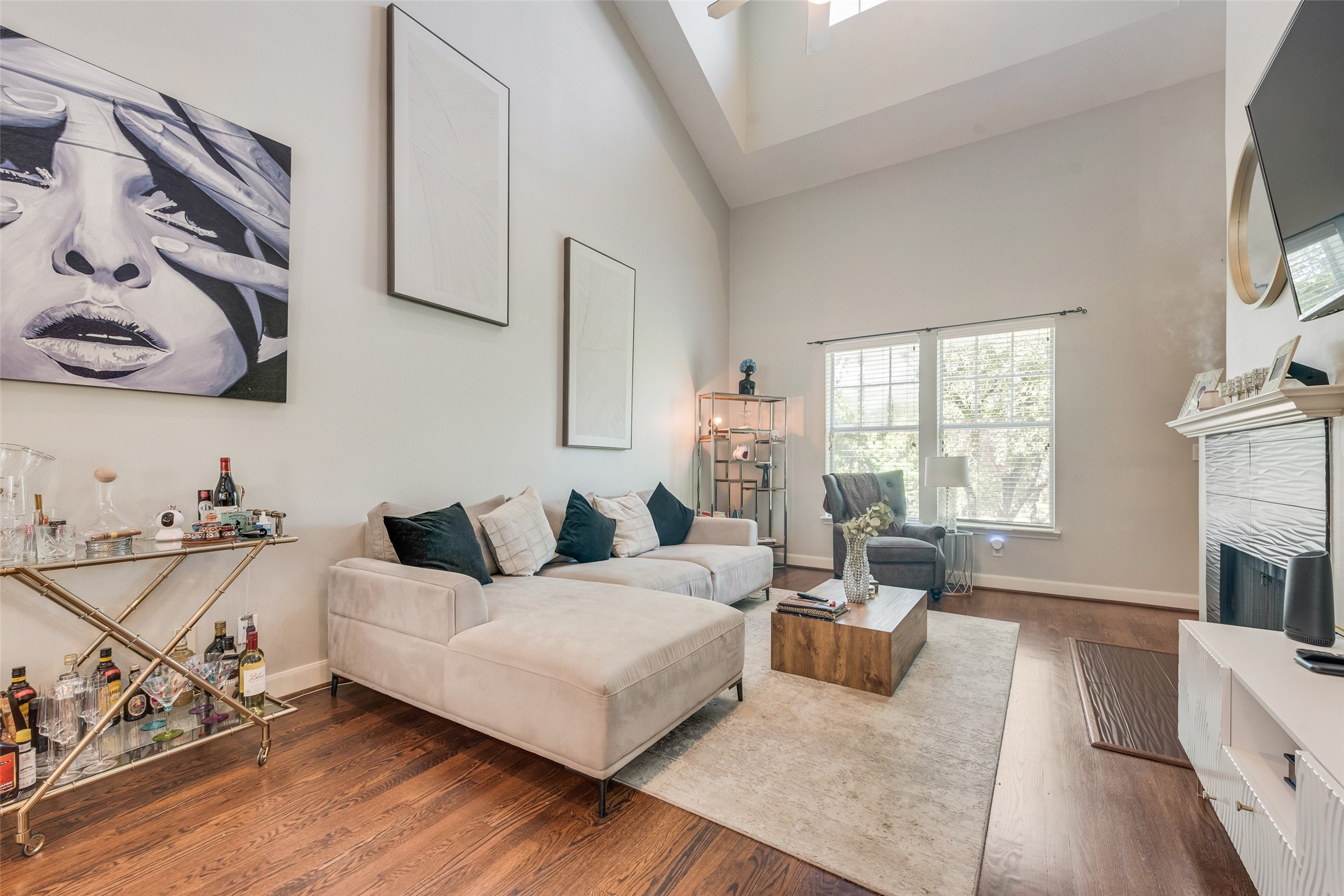 4904 Live Oak Street 302