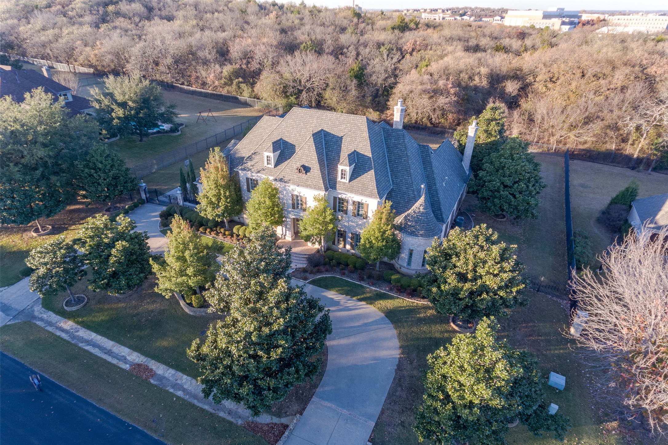 1819 Broken Bend Drive