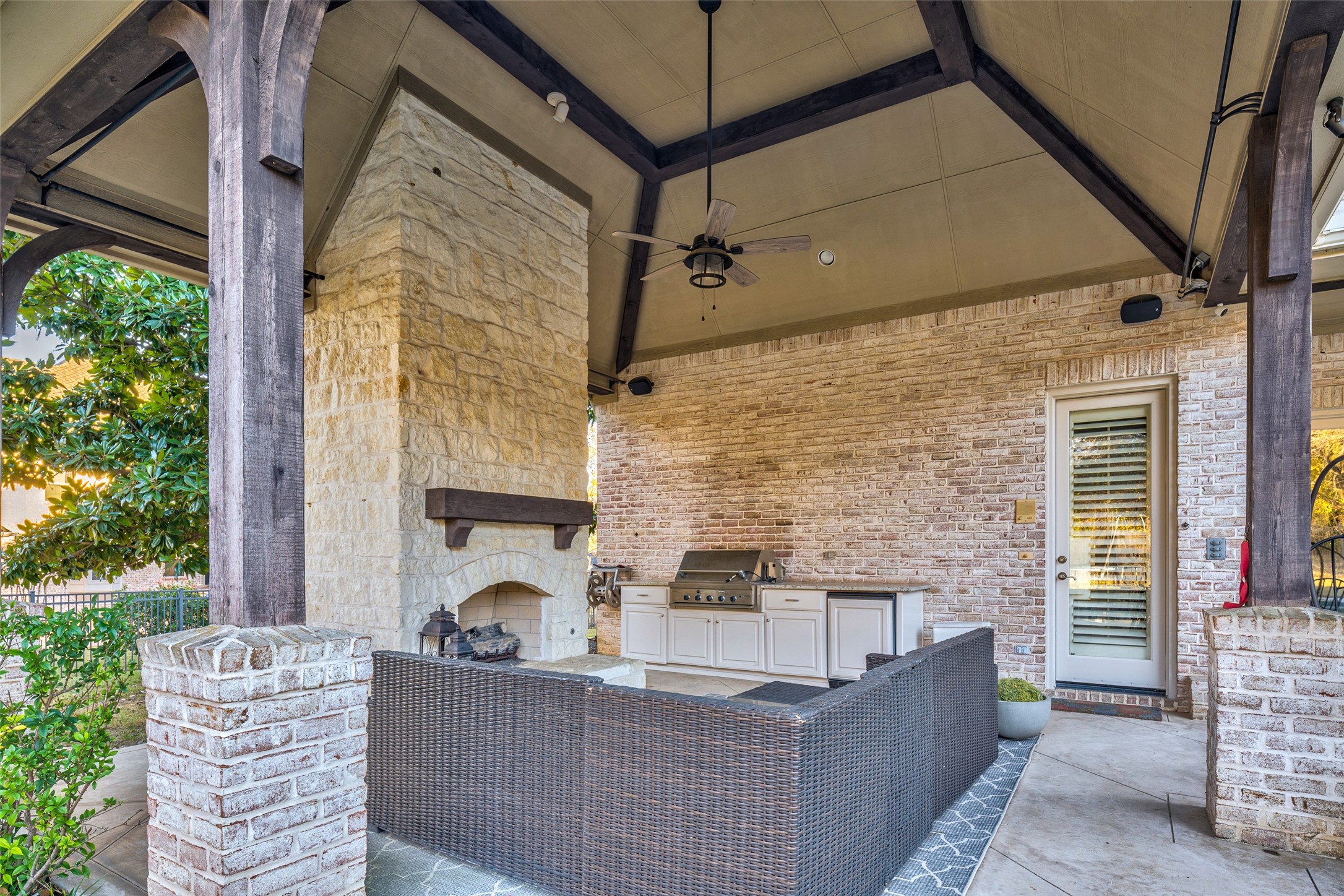 1819 Broken Bend Drive