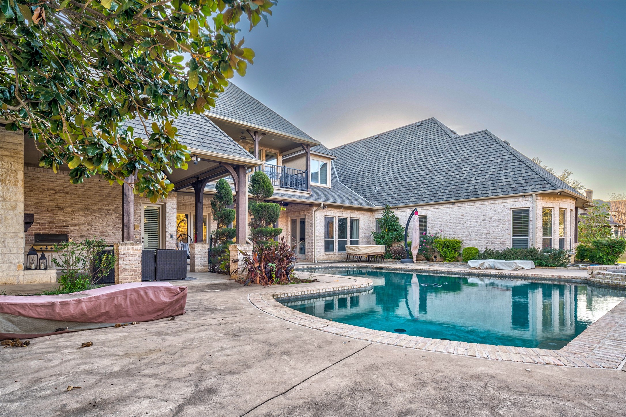 1819 Broken Bend Drive