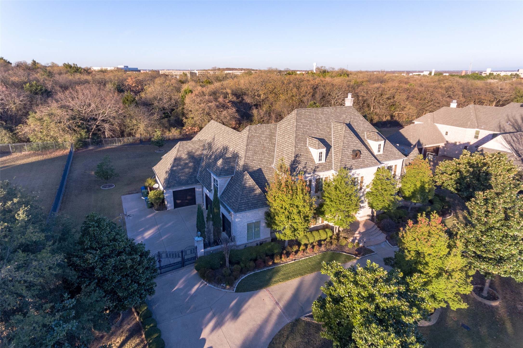 1819 Broken Bend Drive