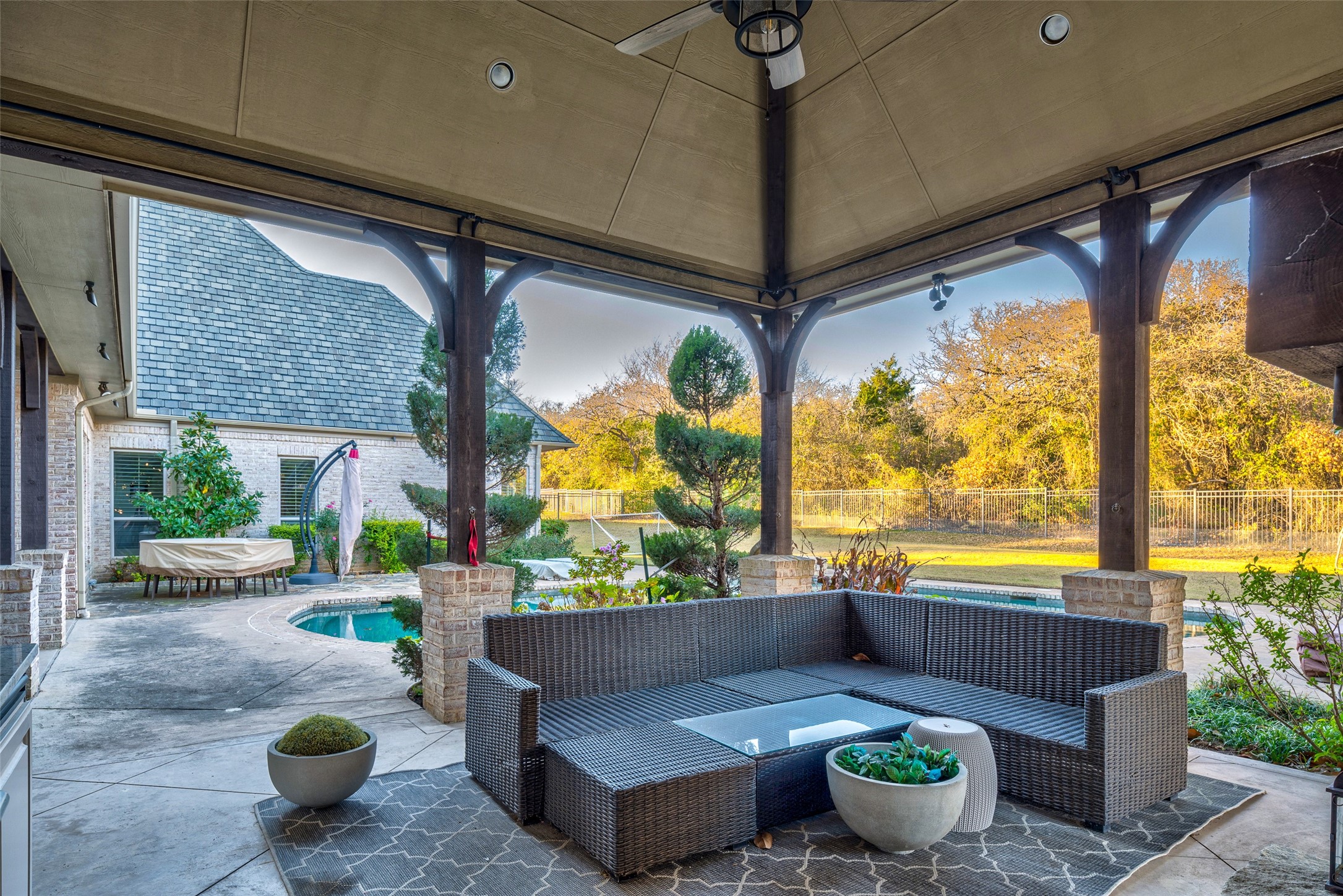 1819 Broken Bend Drive