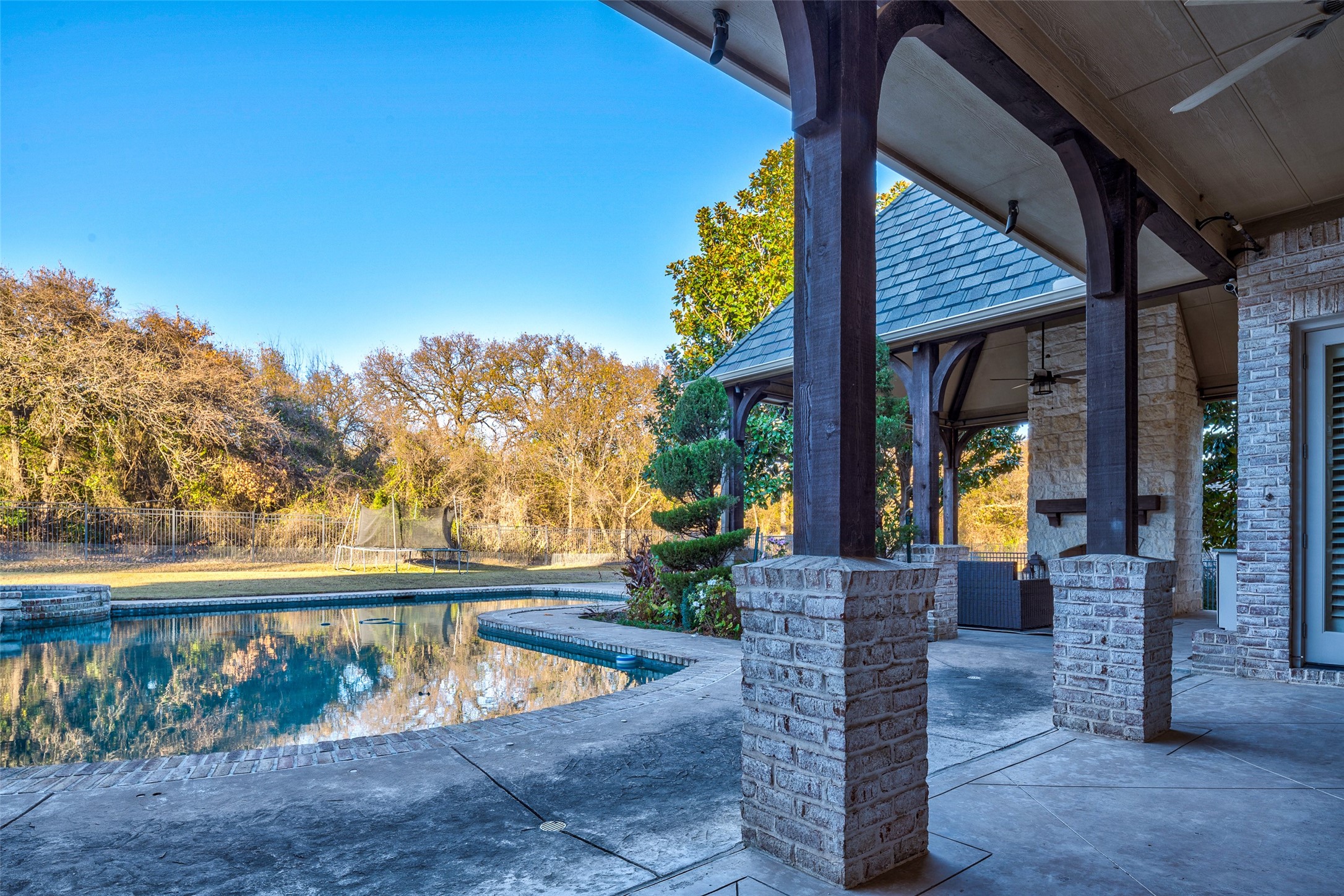 1819 Broken Bend Drive