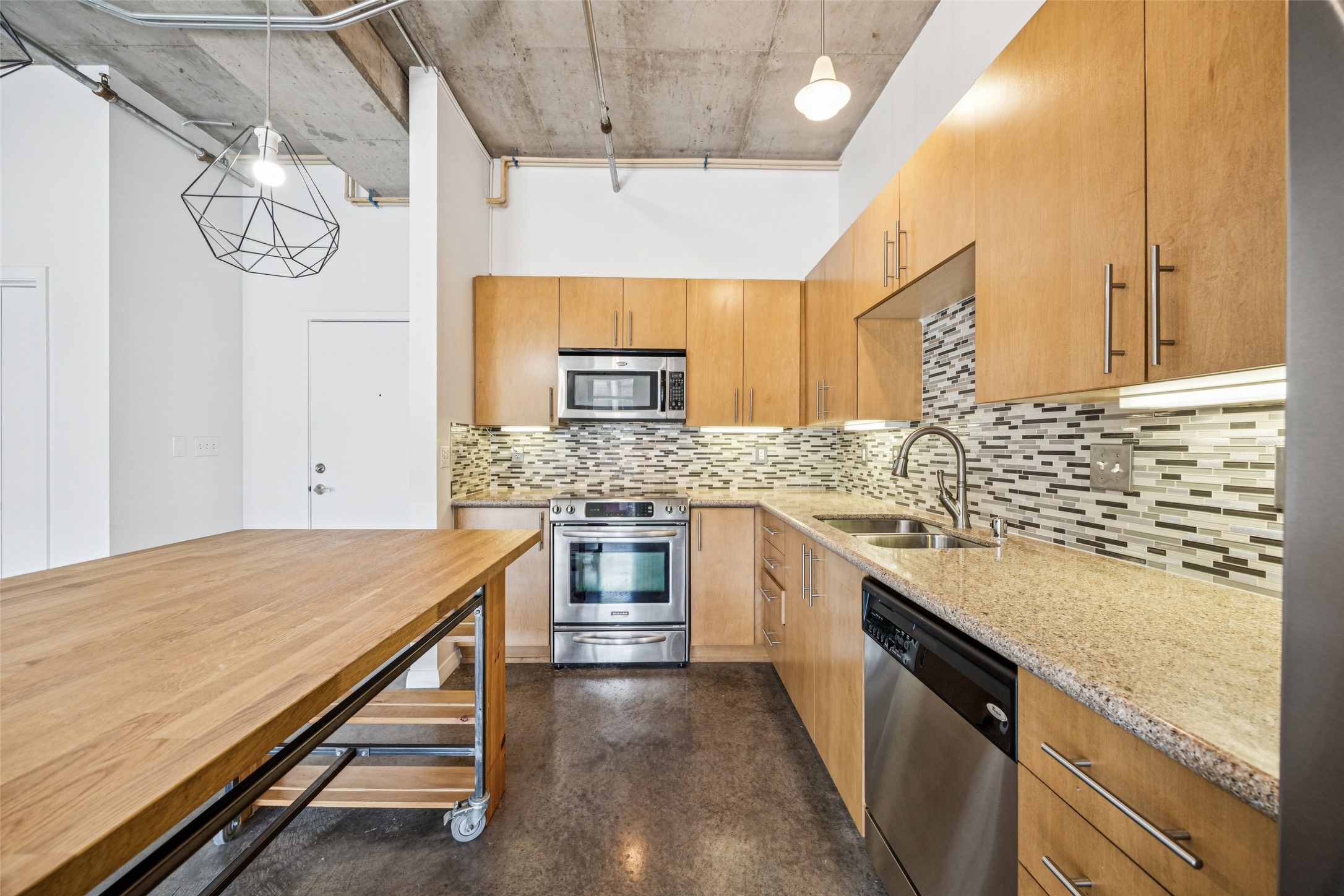 1001 Belleview Street 303