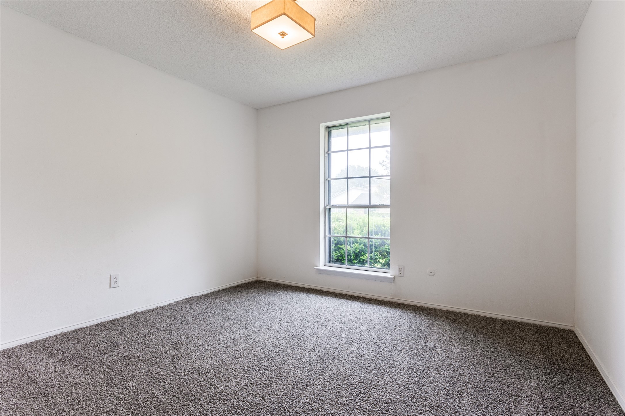 1711 Windsong Trail