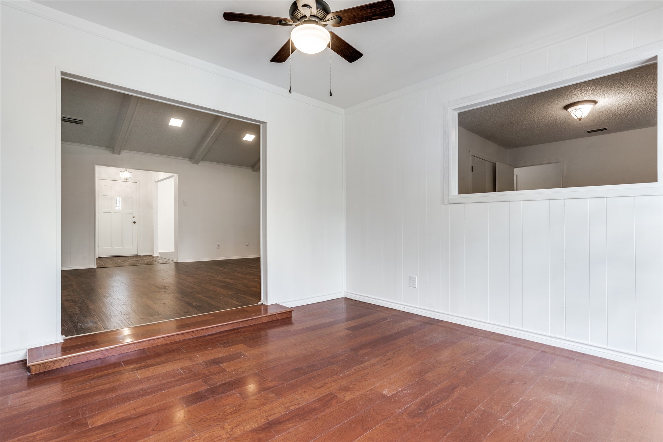 1711 Windsong Trail