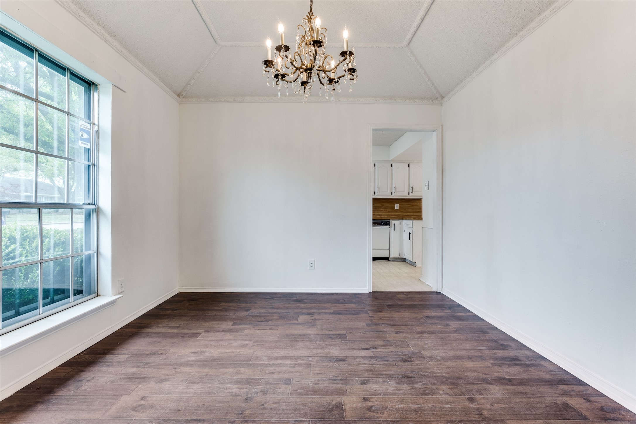 1711 Windsong Trail