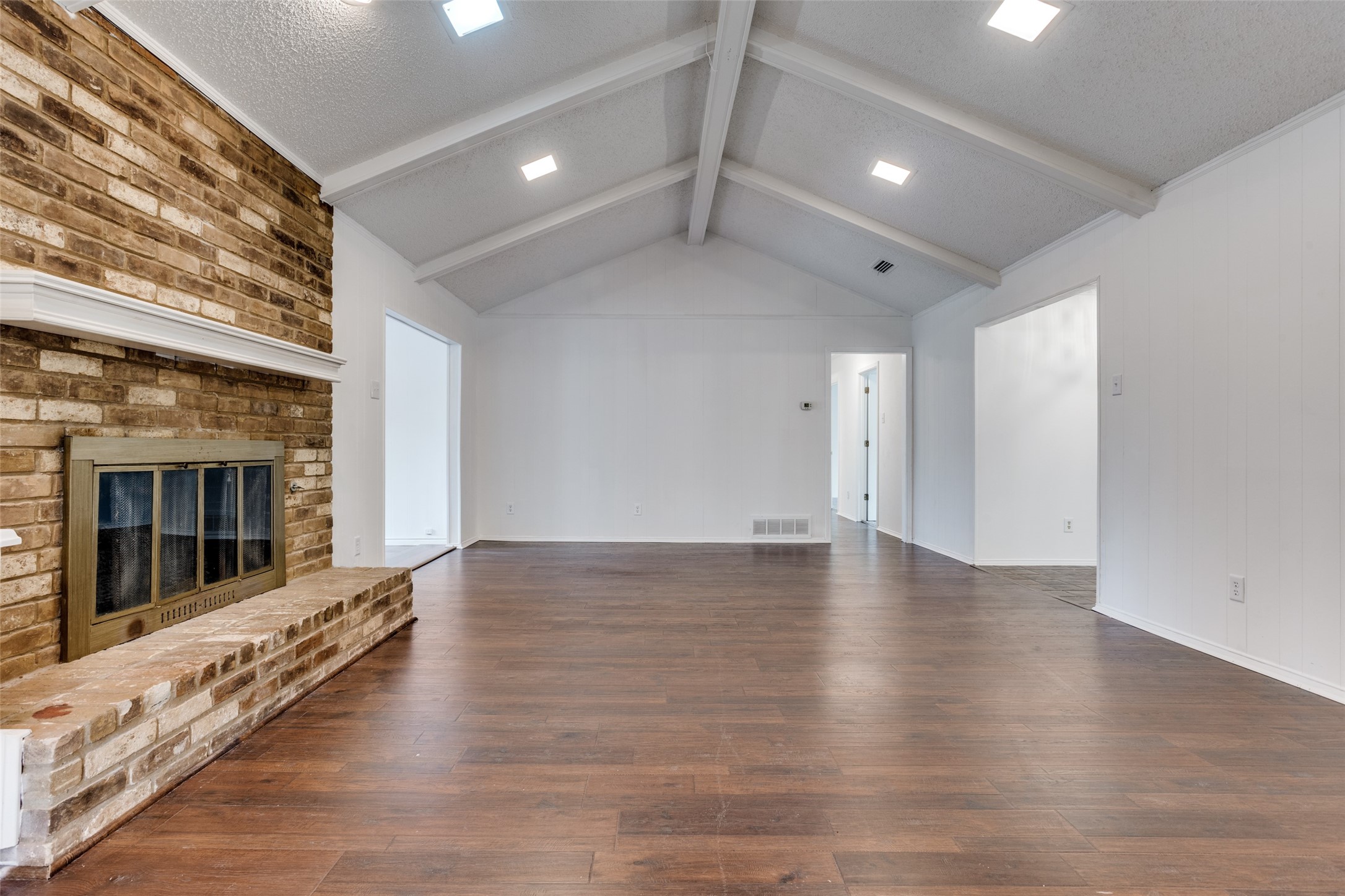 1711 Windsong Trail