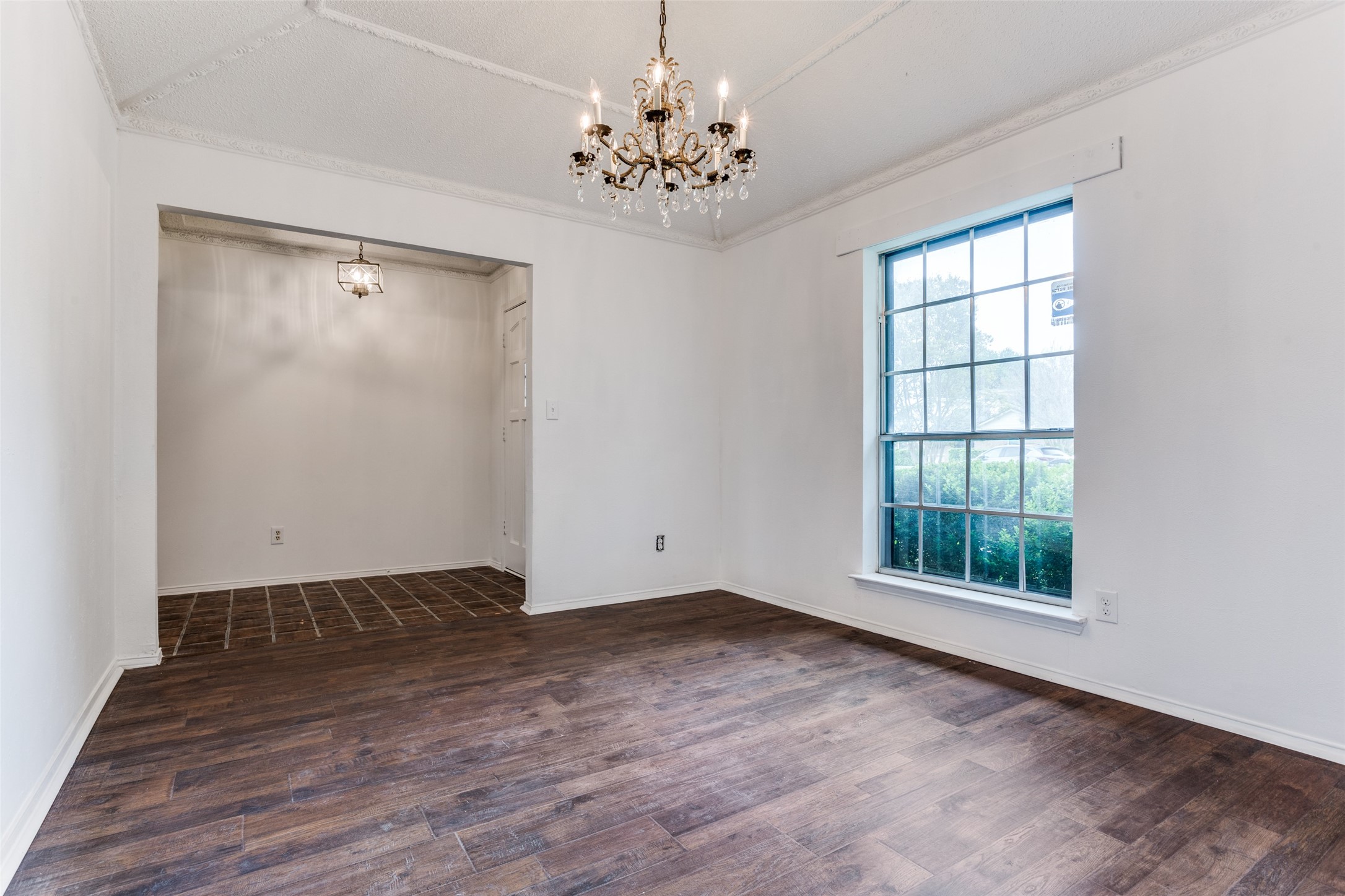 1711 Windsong Trail