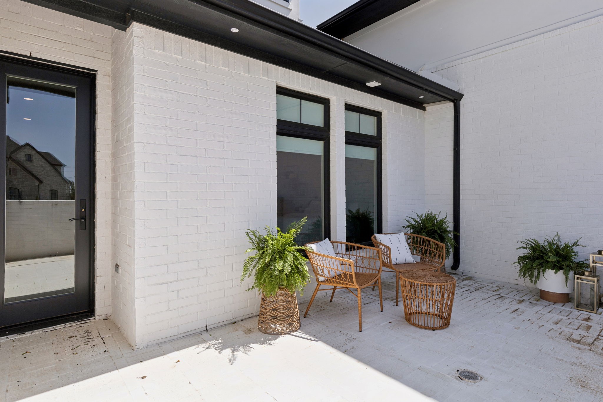 1711 Beverly Lane