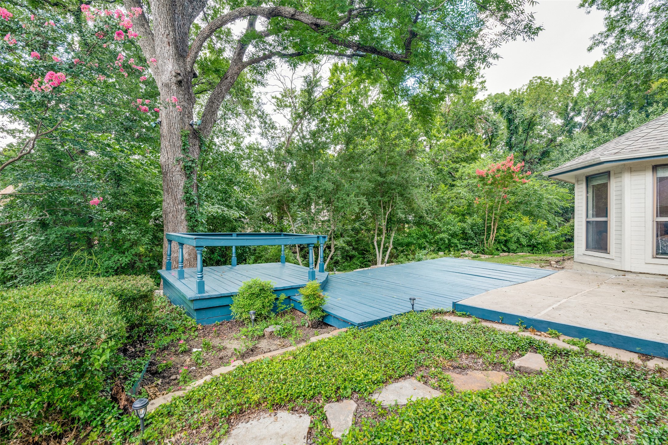 1710 Woodoak Drive