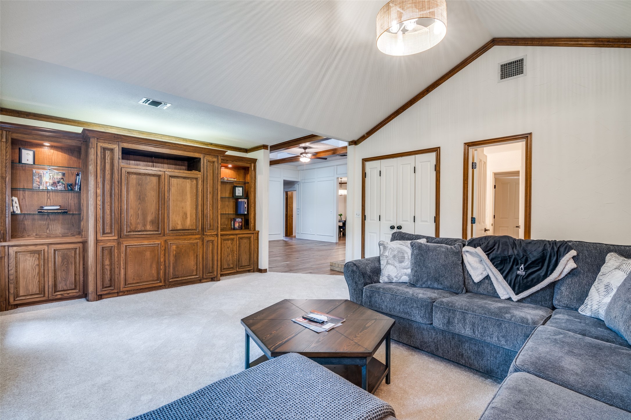 1710 Woodoak Drive