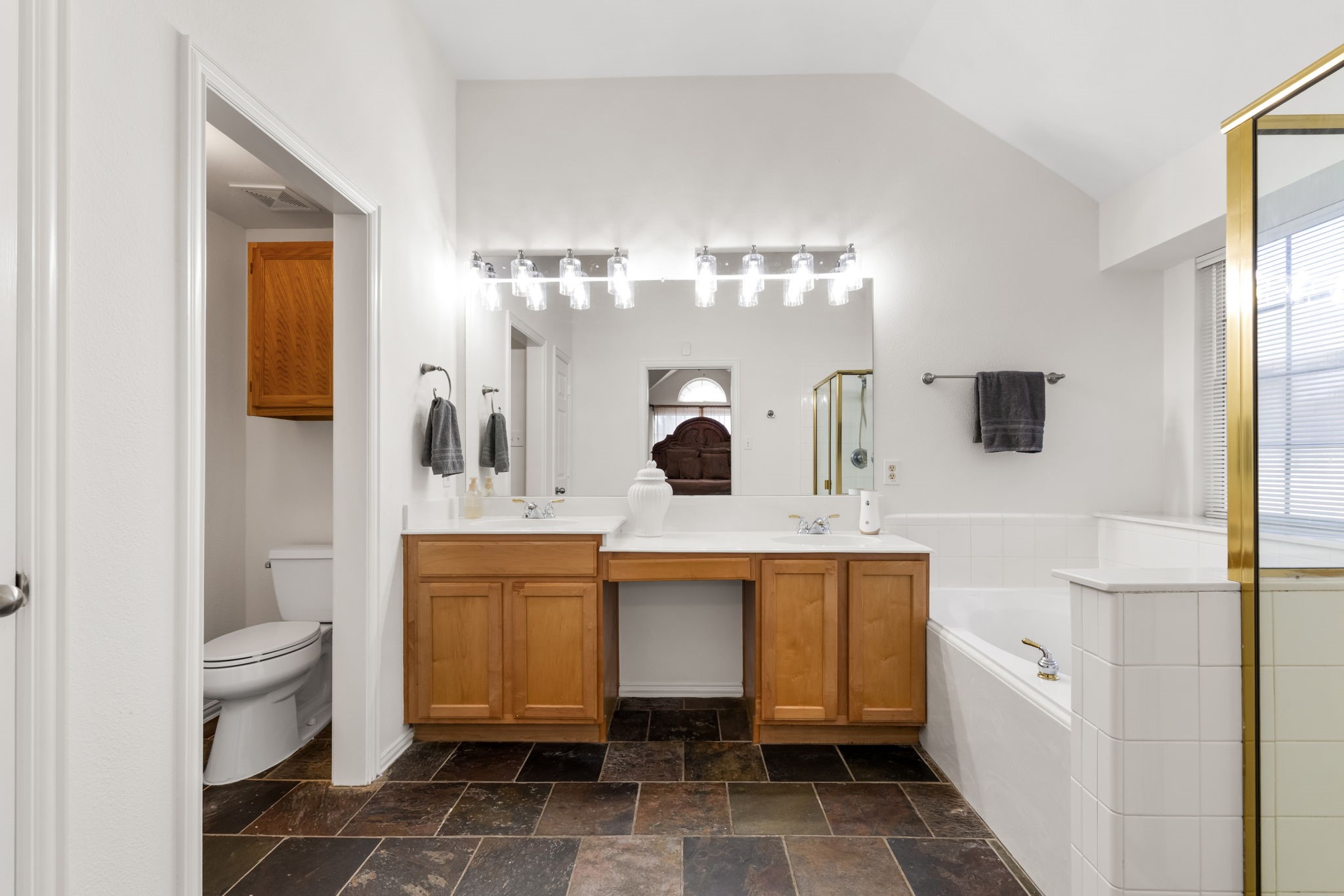 10903 Robincreek Lane