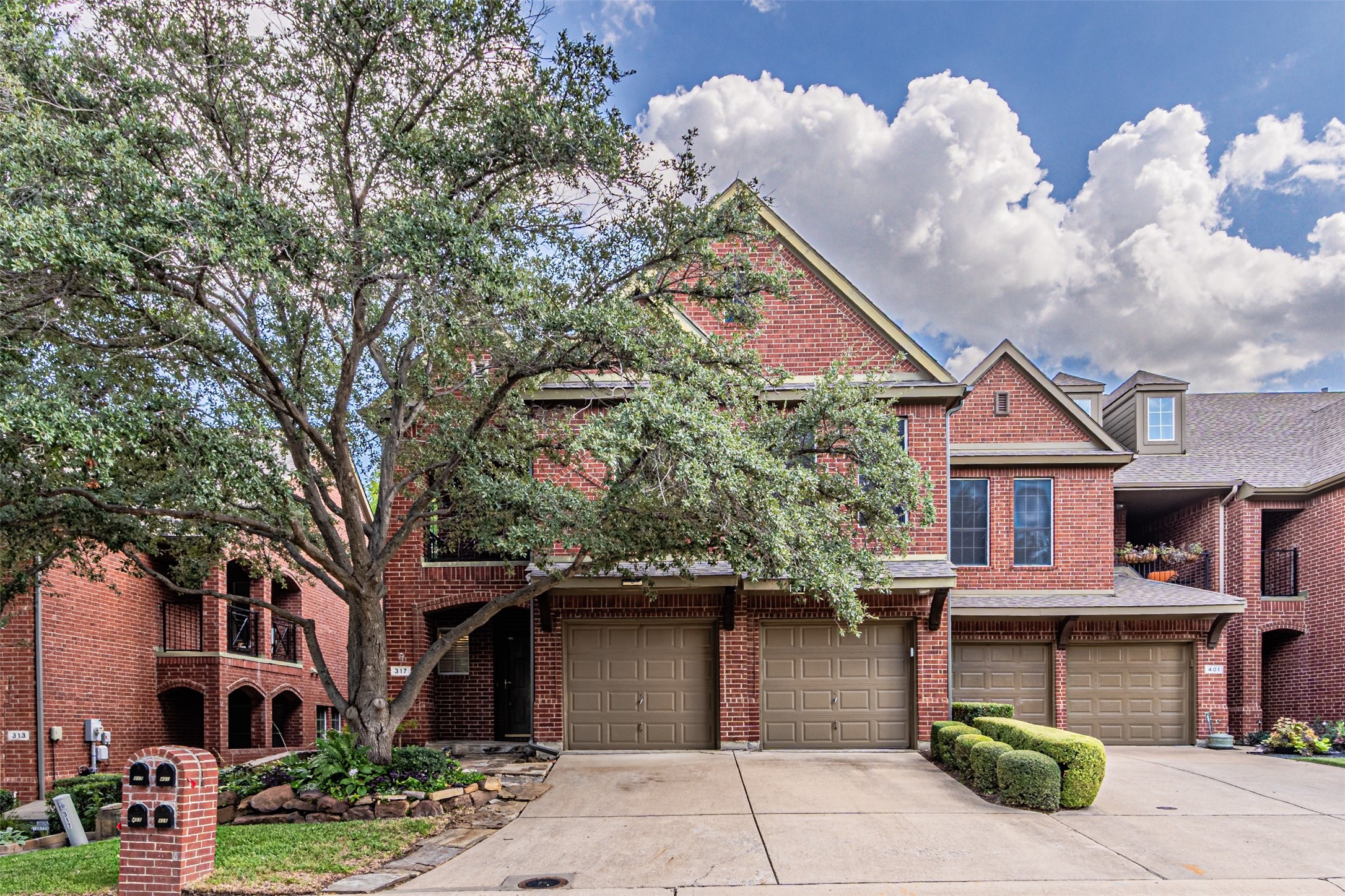 317 Gershwin Way