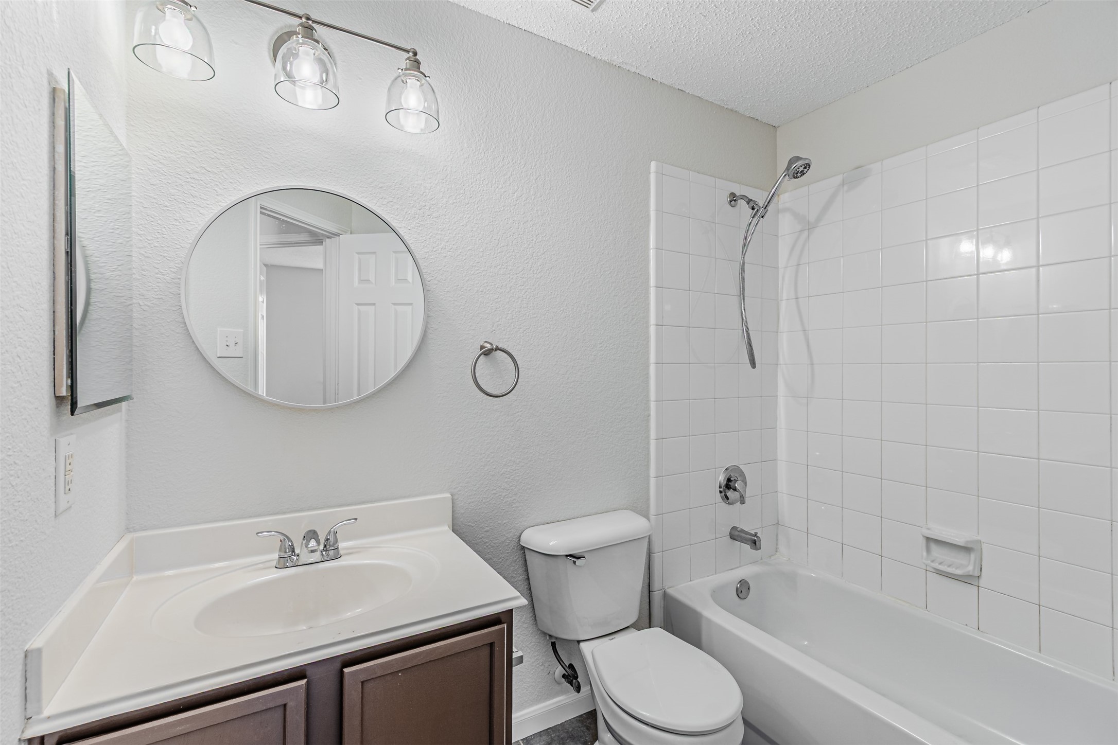 1013 Post Oak Trail