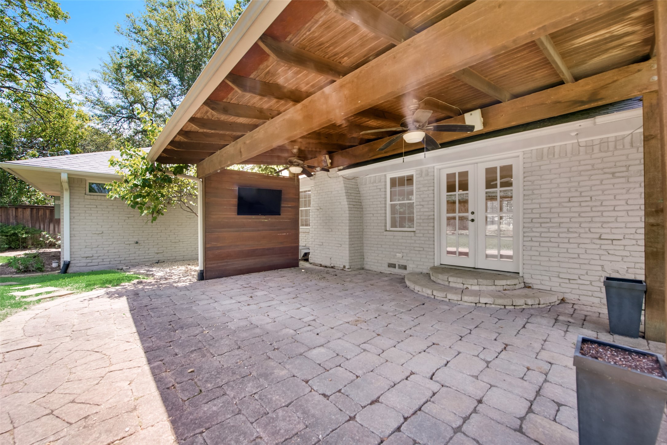 4167 Lomita Lane