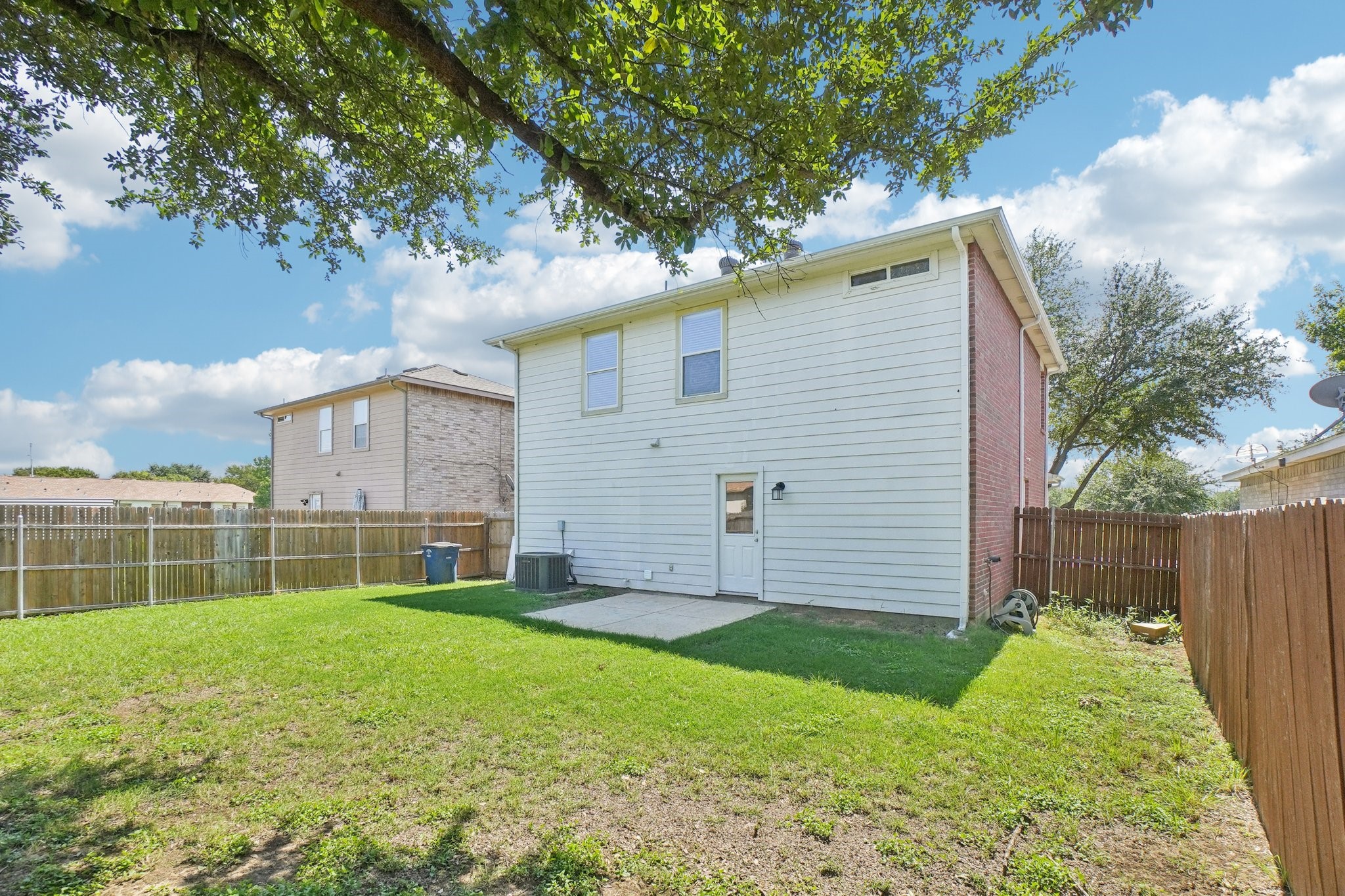 3920 Gray Oak Place