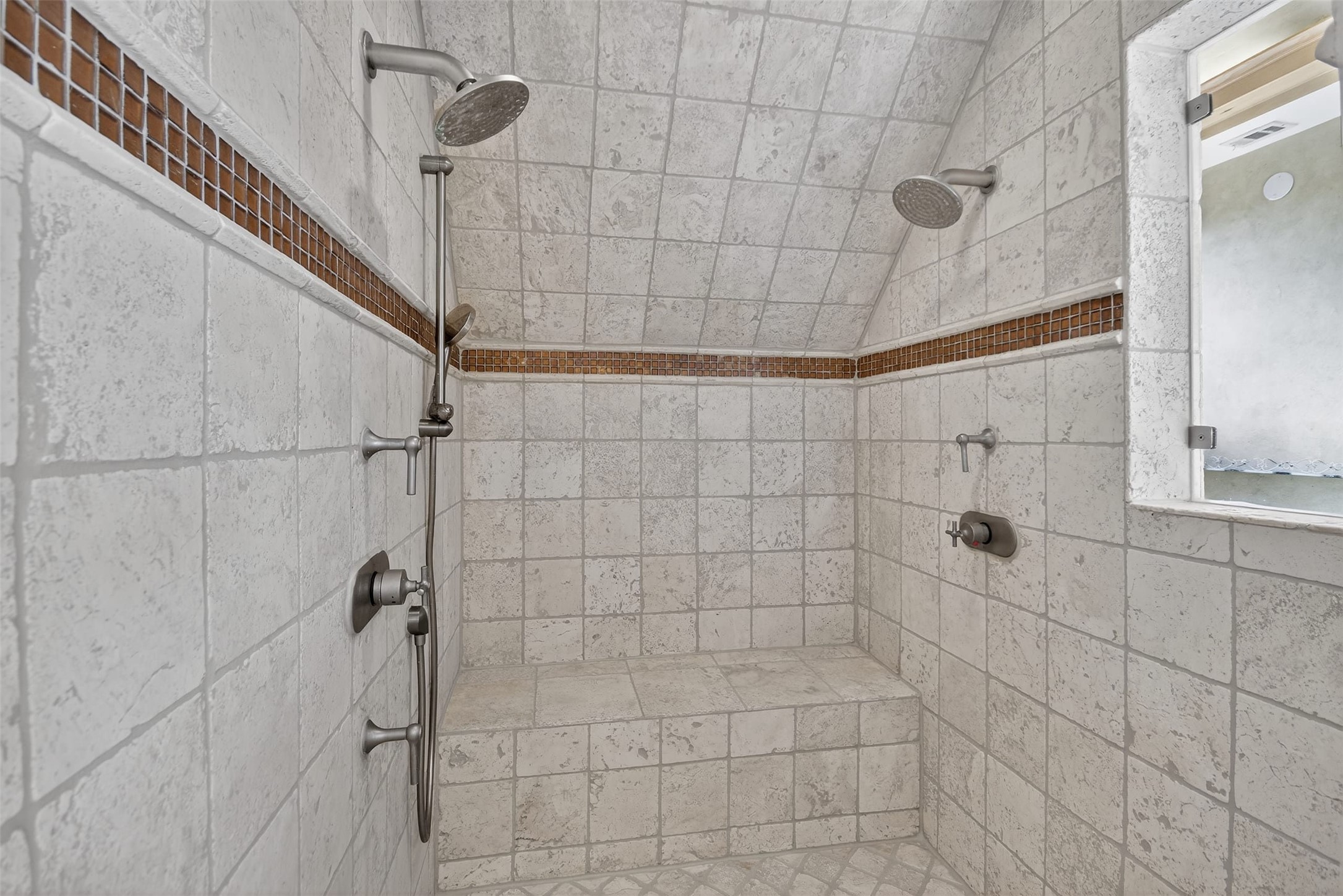 1505 Bourland Bend