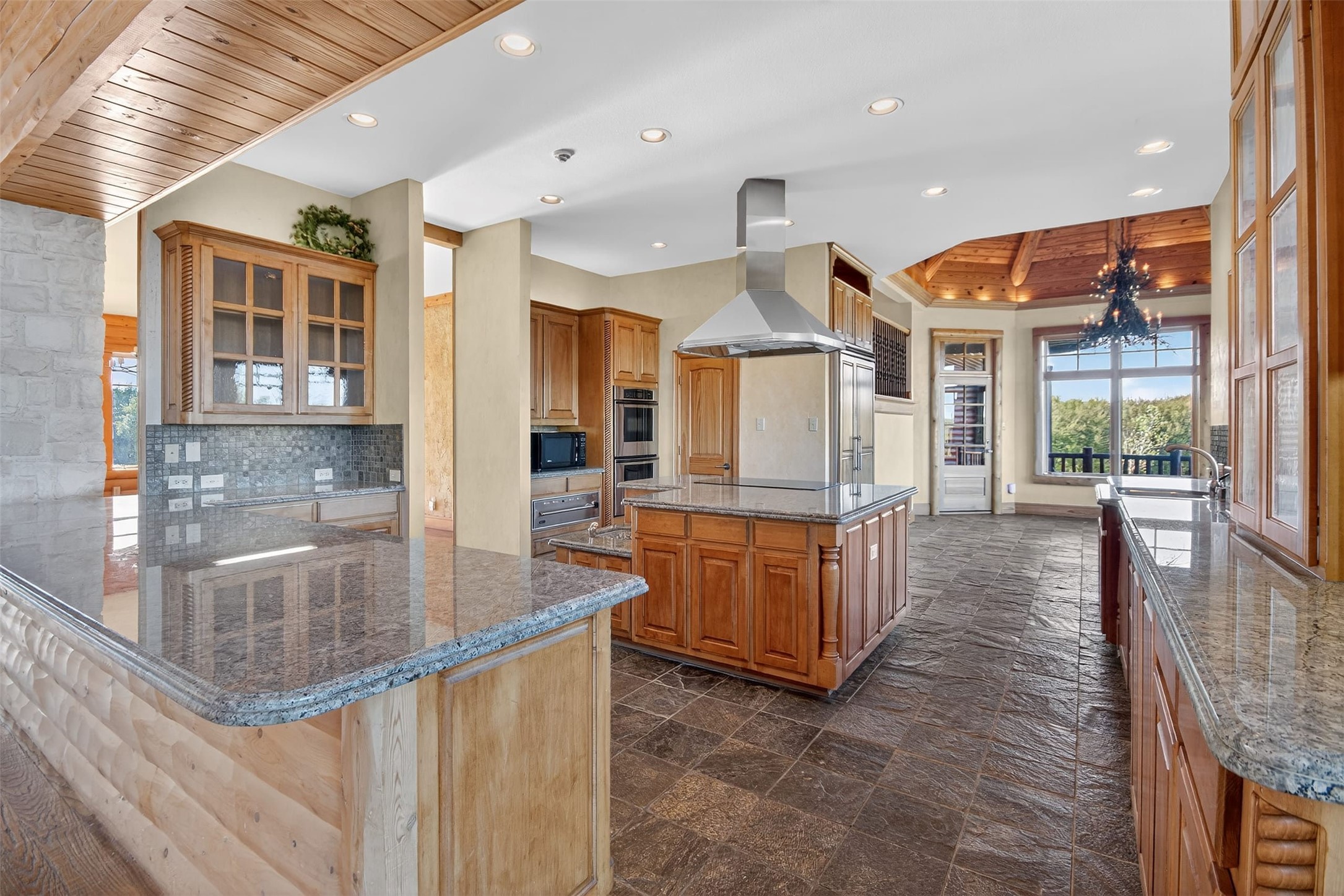 1505 Bourland Bend