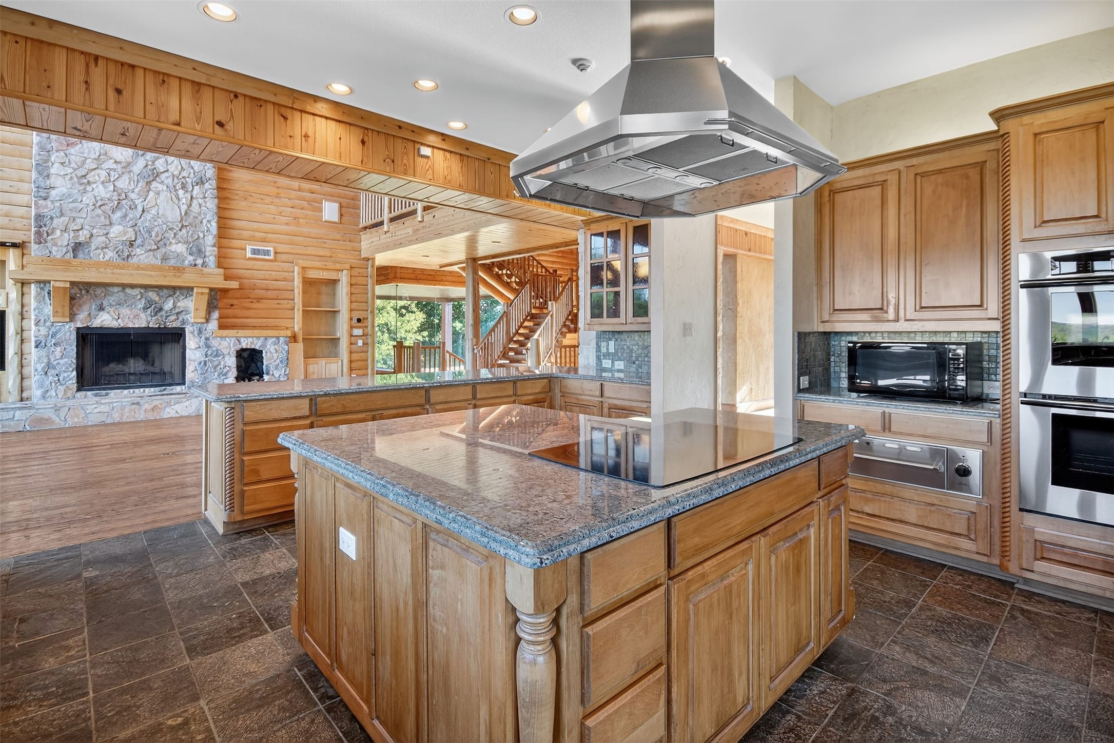 1505 Bourland Bend