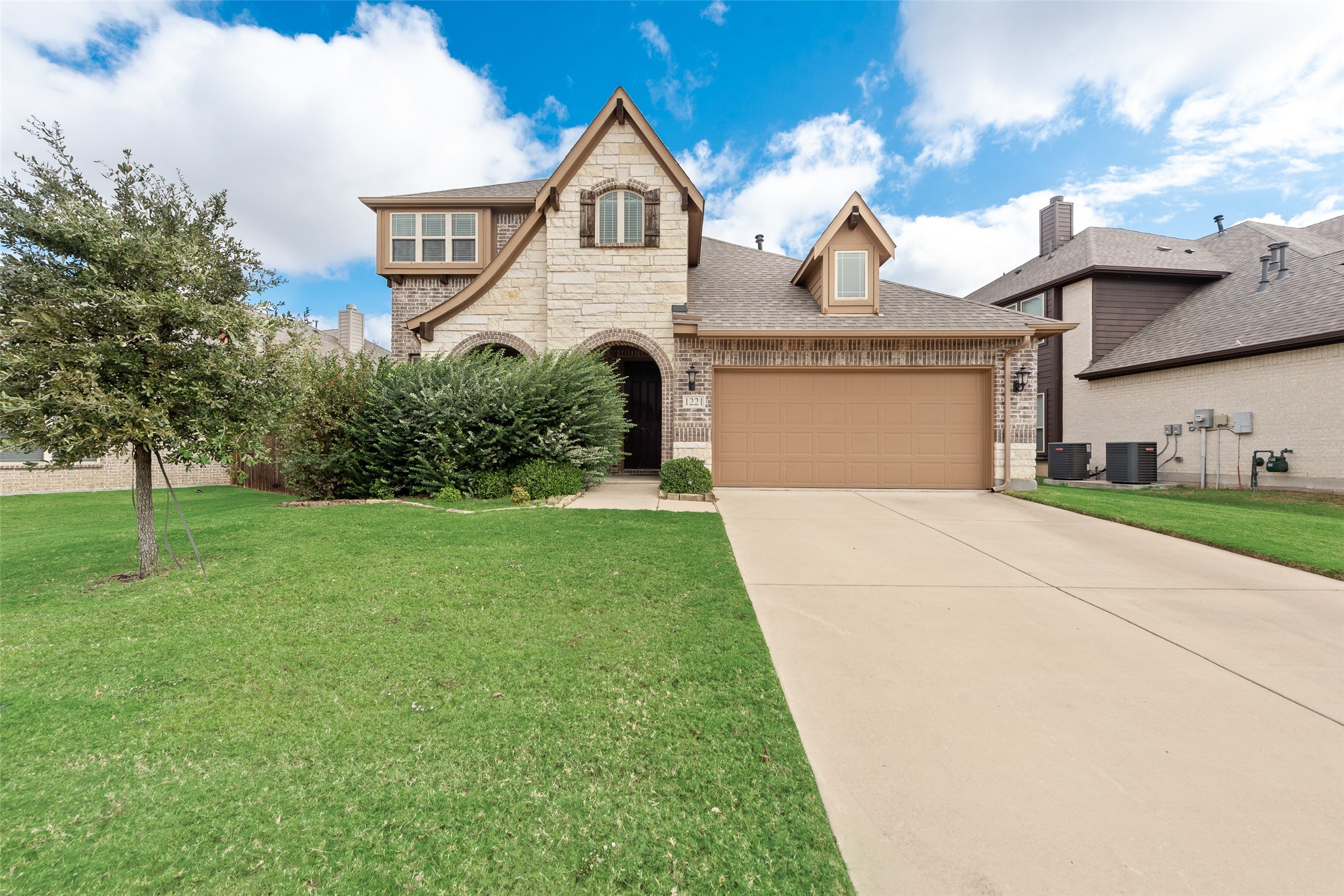 1221 Snowbird Drive