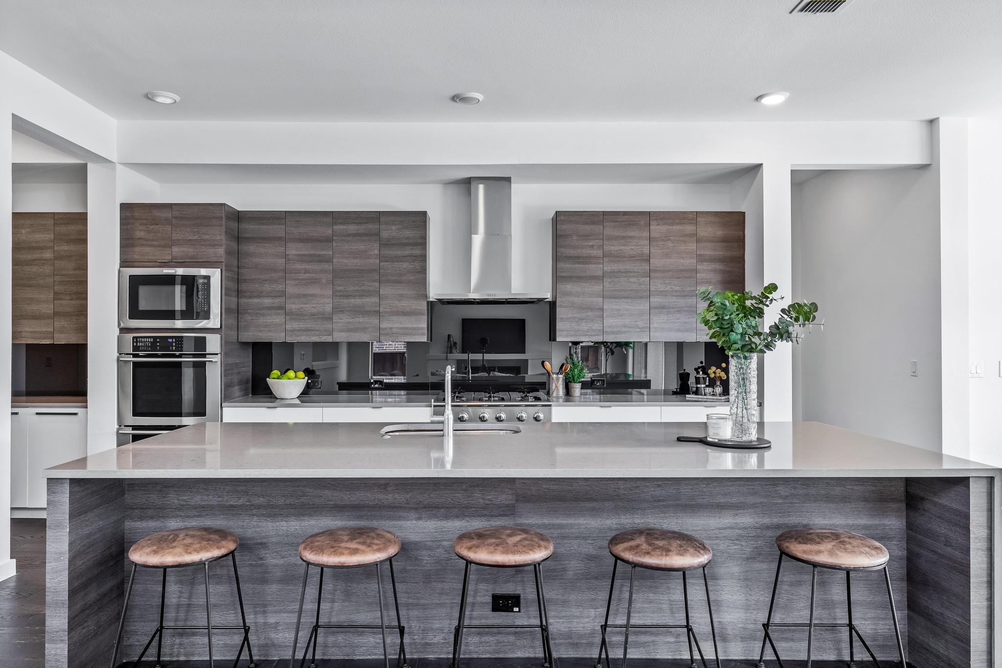 5074 Statesman Lane