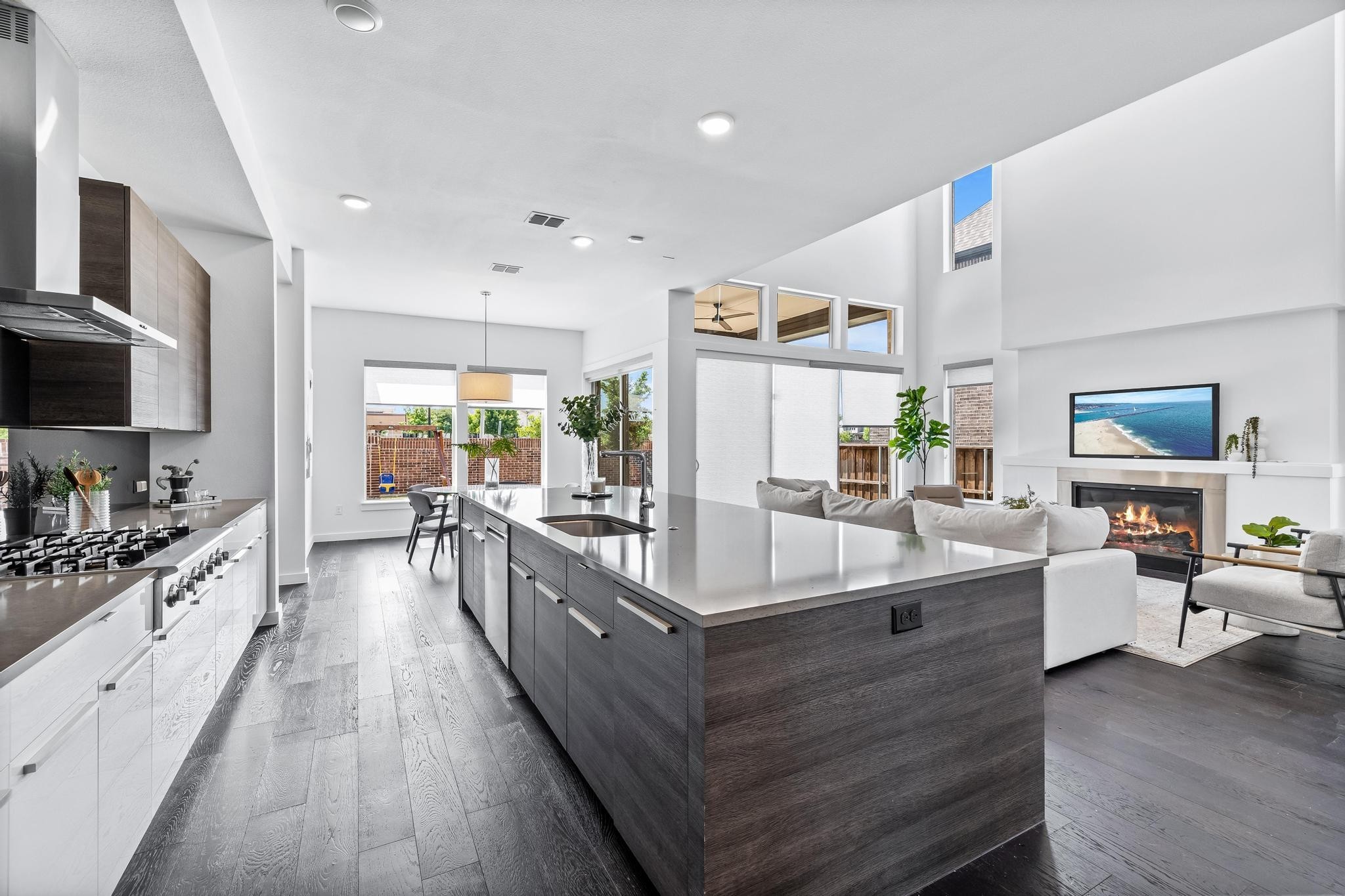 5074 Statesman Lane