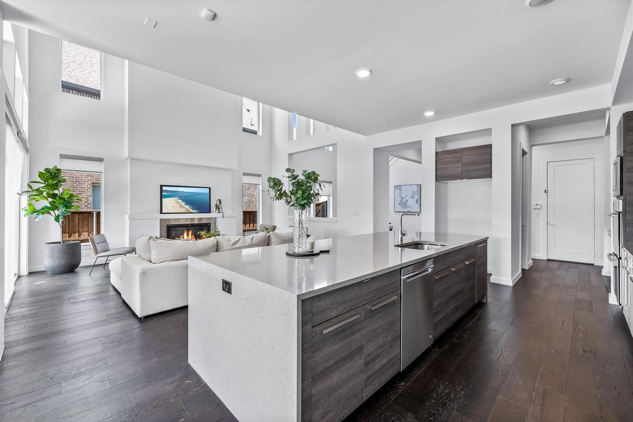 5074 Statesman Lane