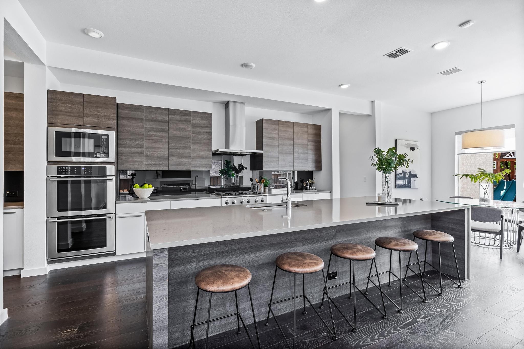5074 Statesman Lane