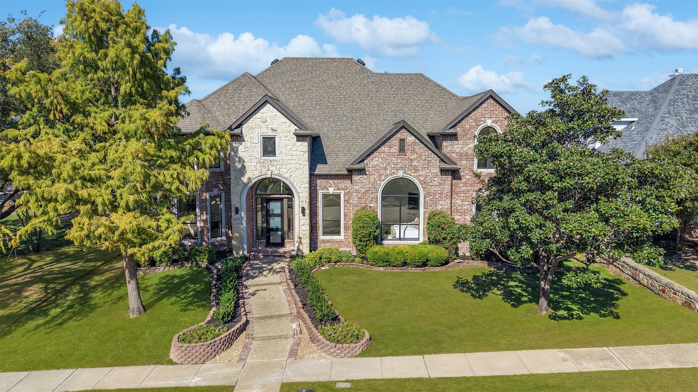 5020 Loma Alta Drive