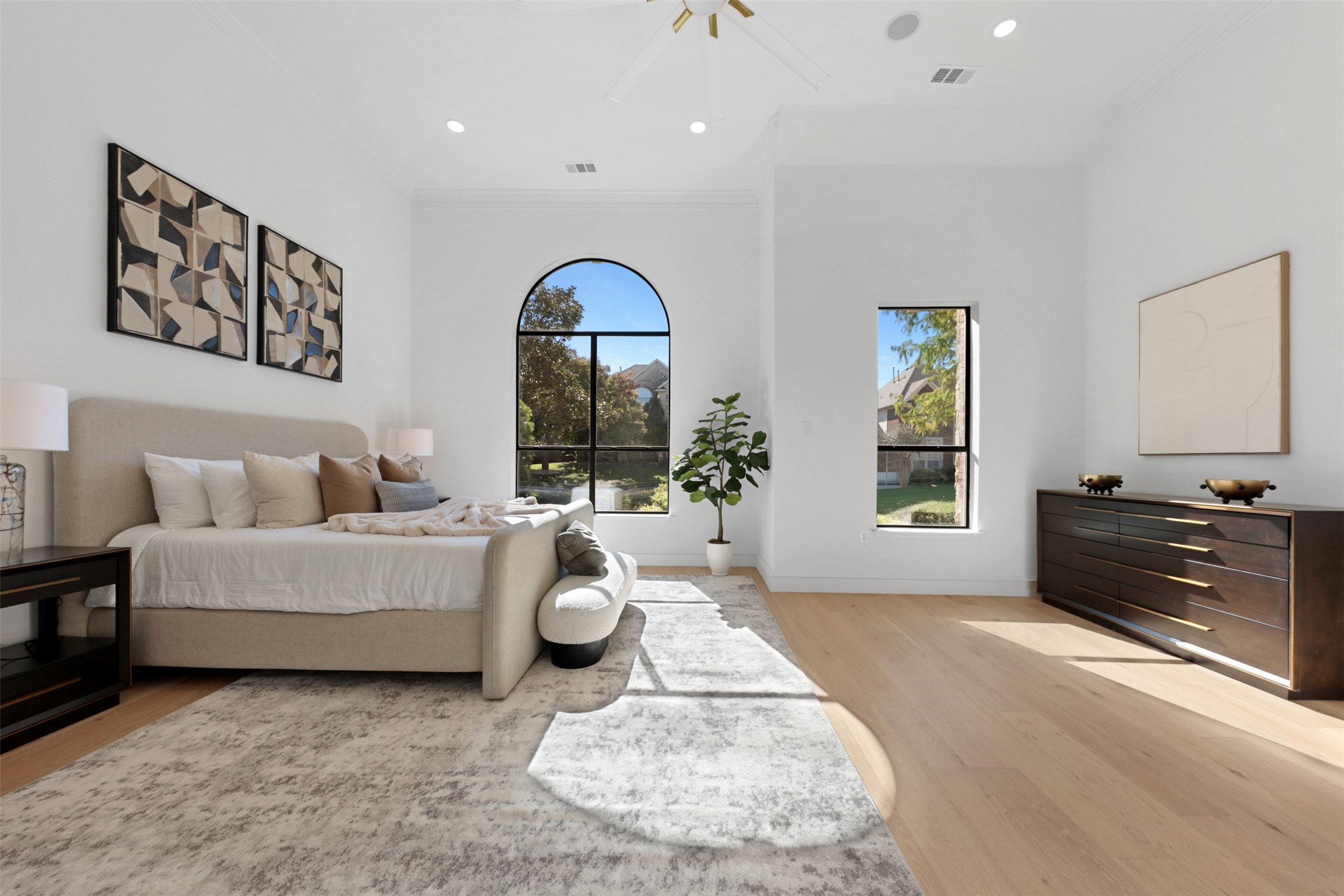 5020 Loma Alta Drive