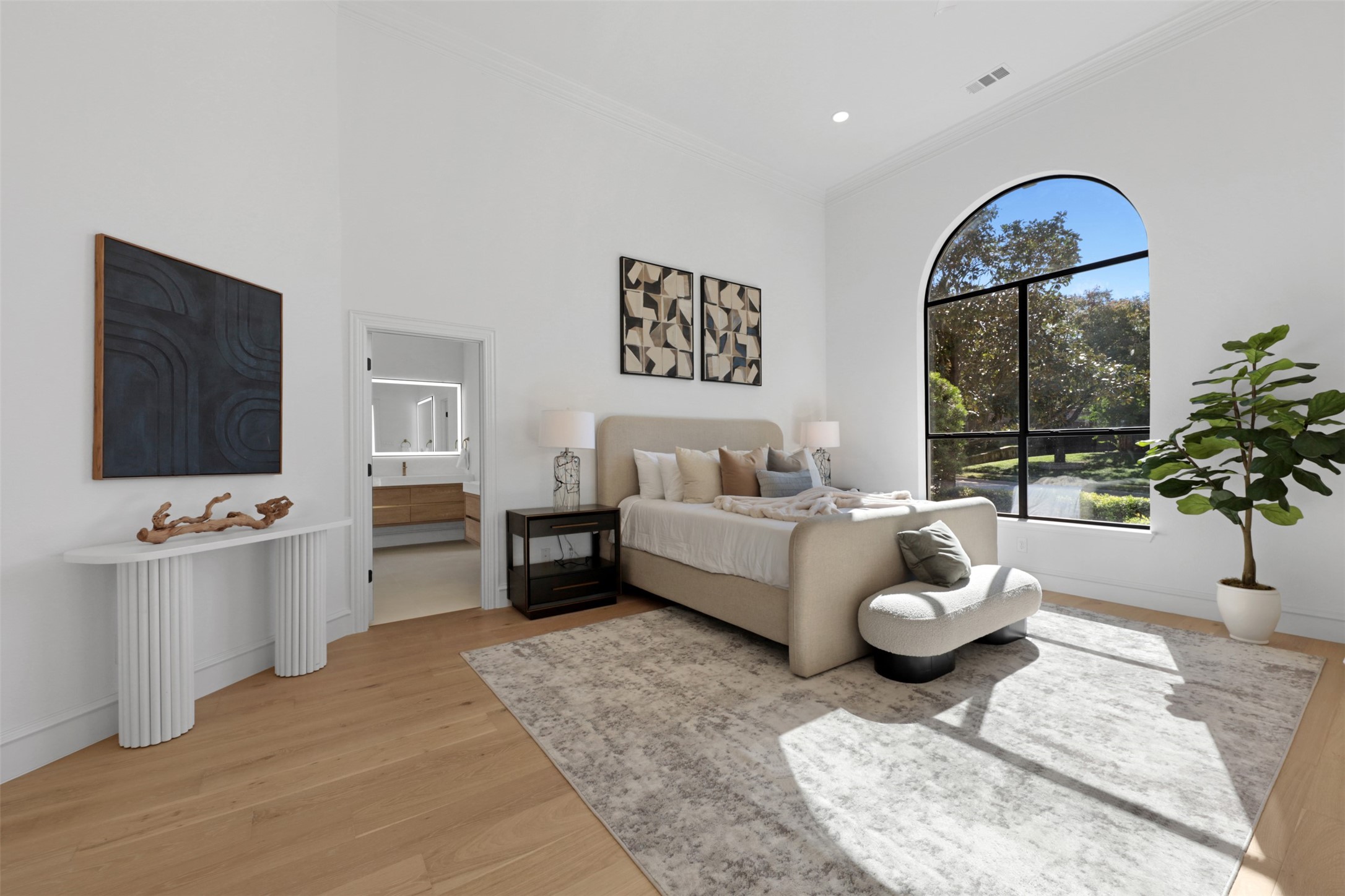 5020 Loma Alta Drive