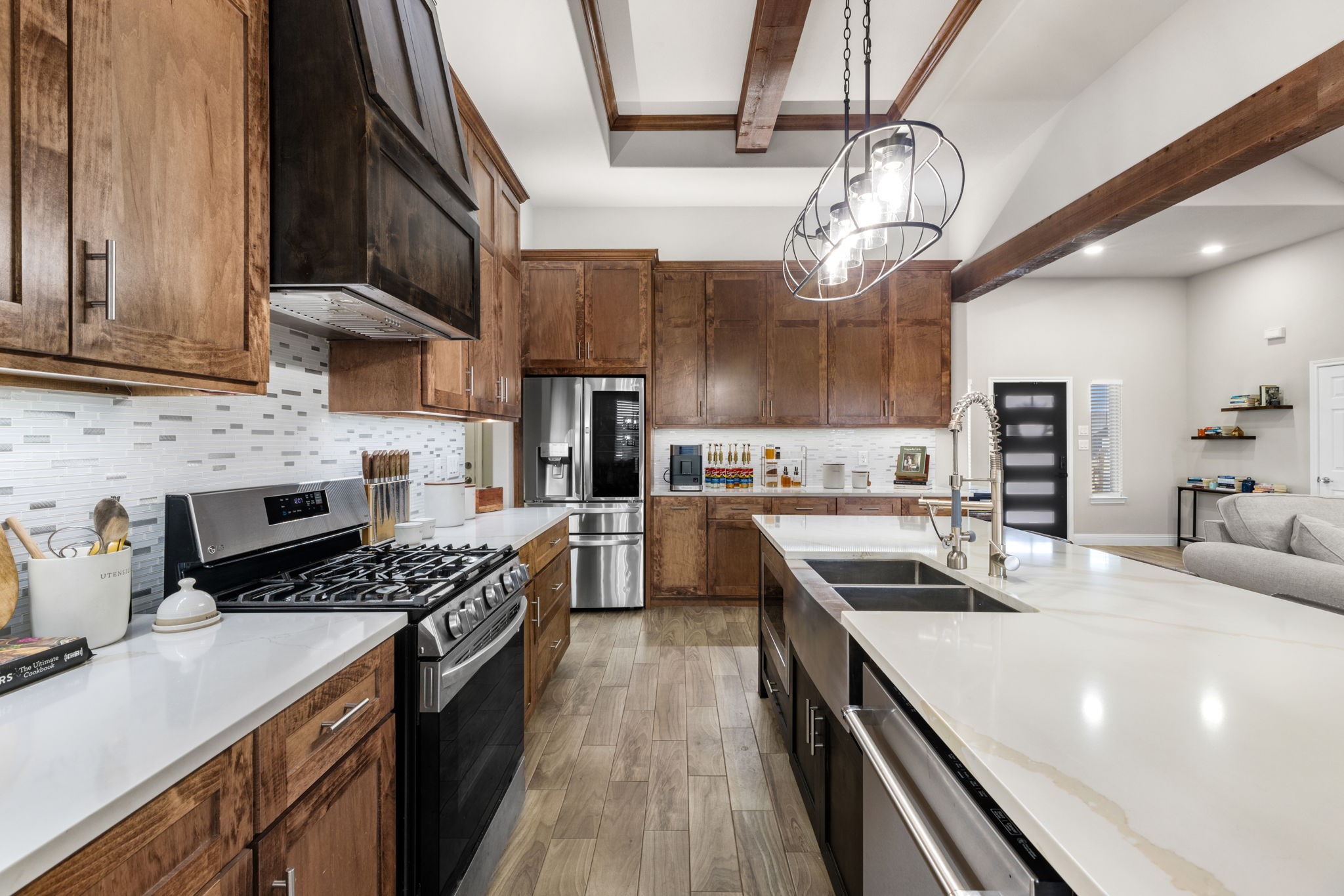 6028 Raspberry Lane
