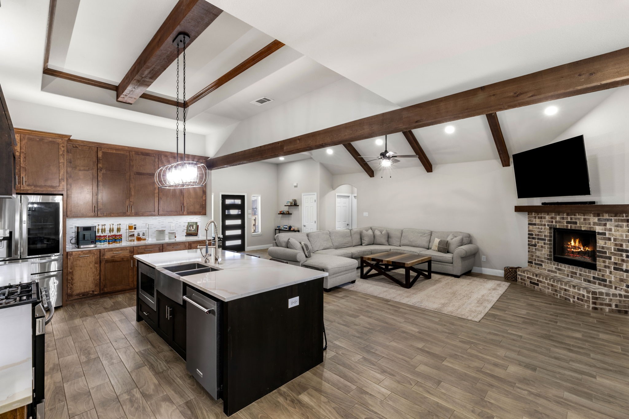 6028 Raspberry Lane
