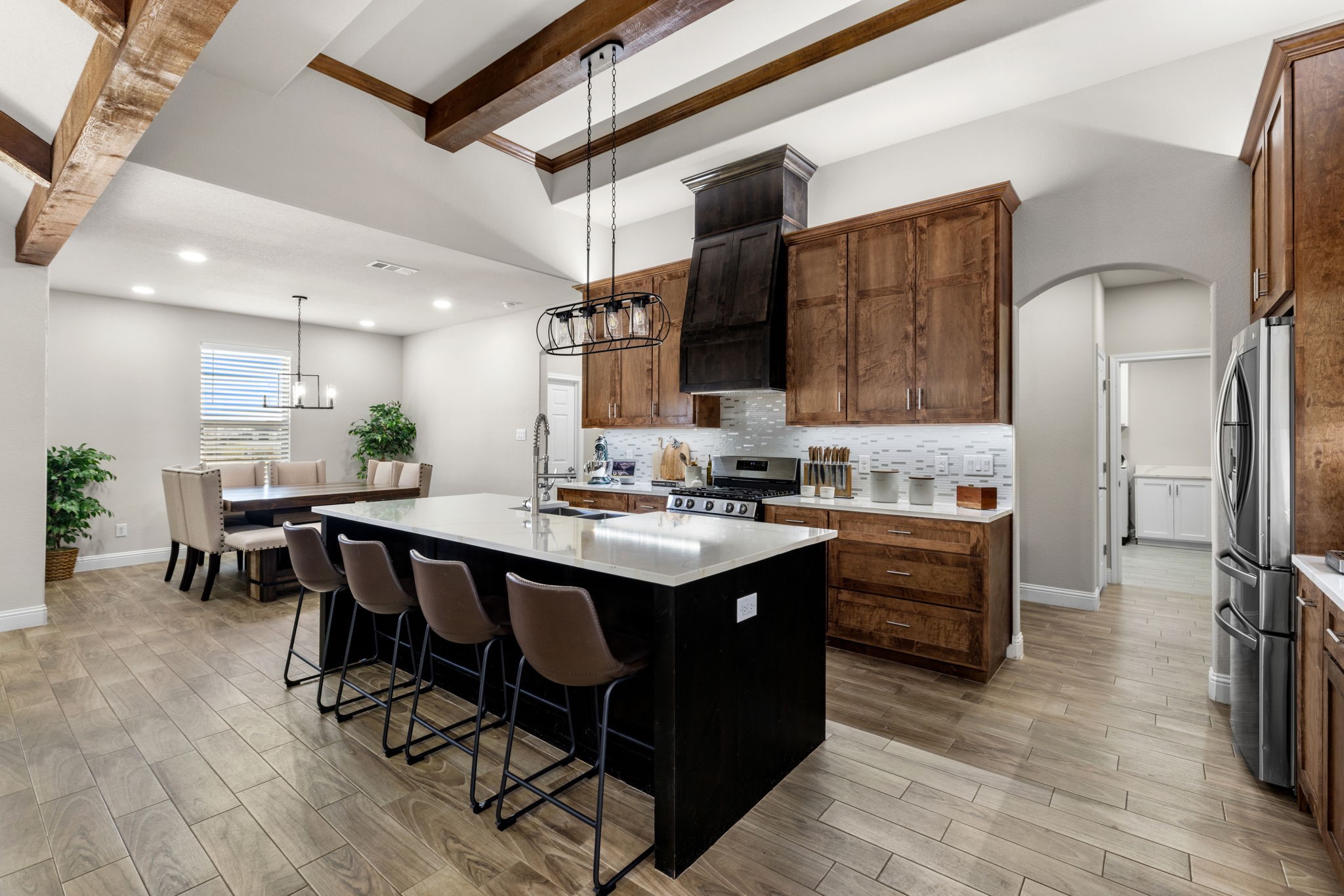 6028 Raspberry Lane