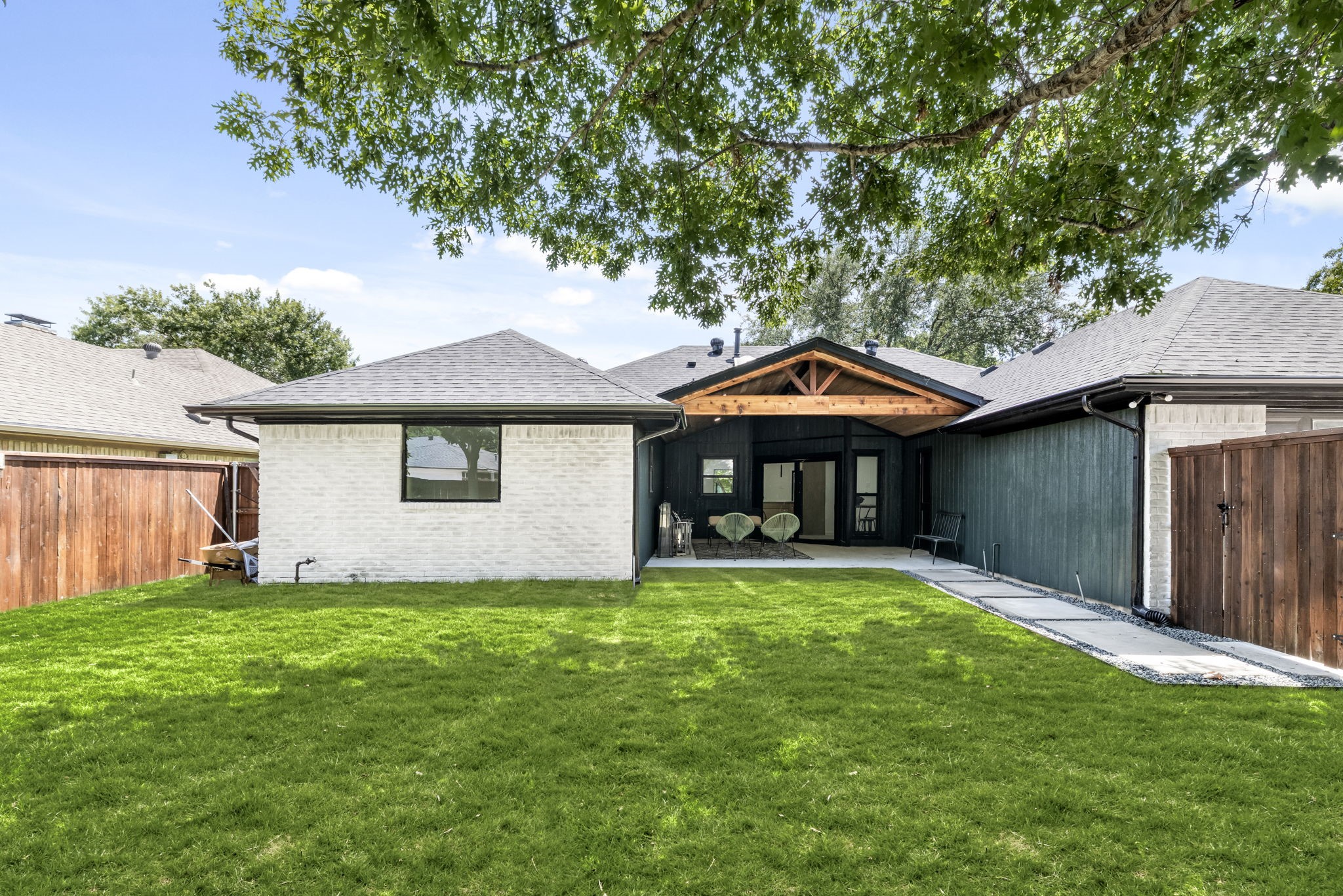 1112 Chesterton Drive