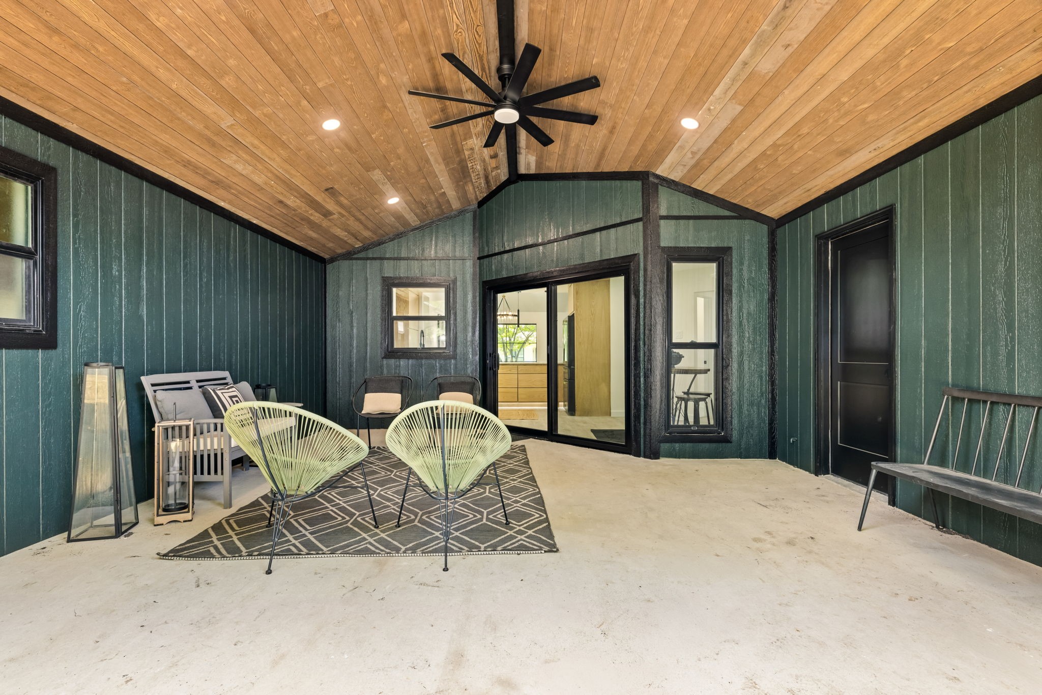 1112 Chesterton Drive