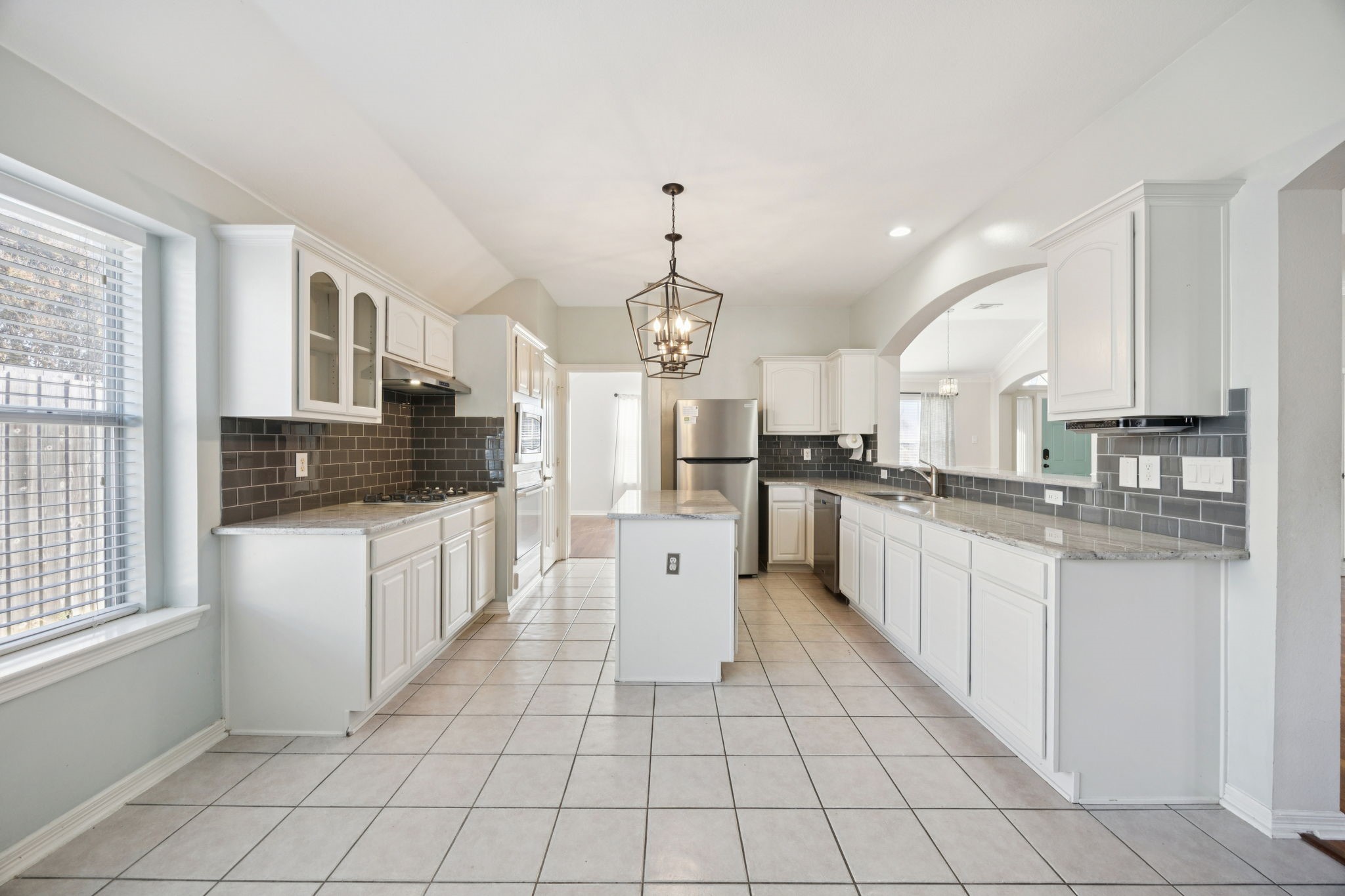 4001 Lakeside Drive