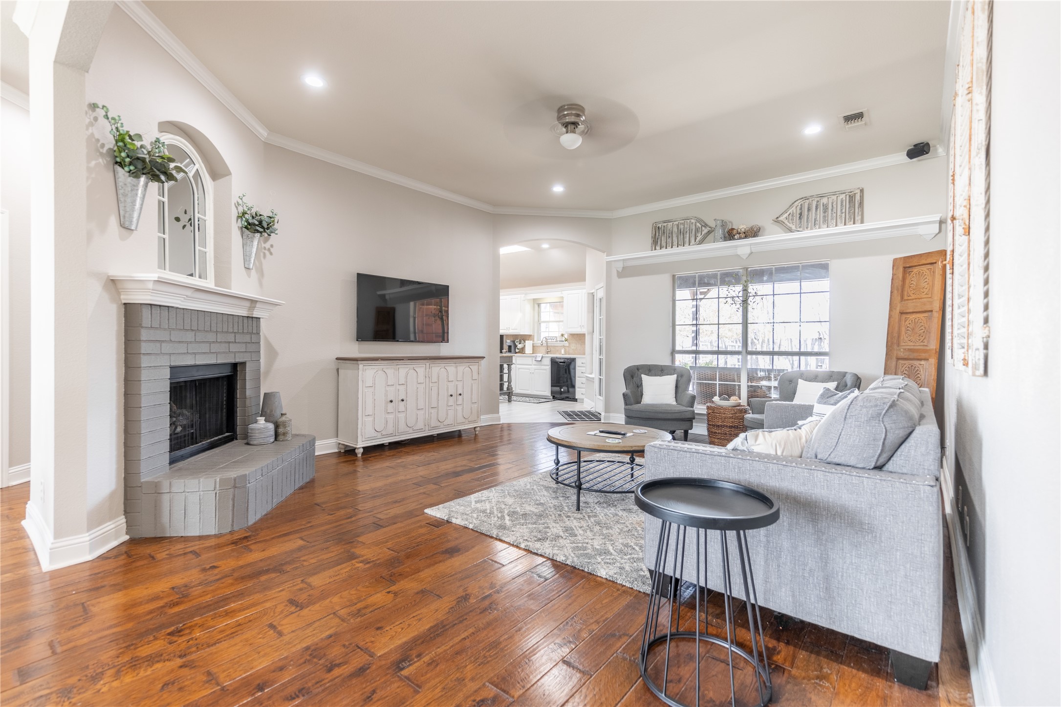 801 Dickerson Circle