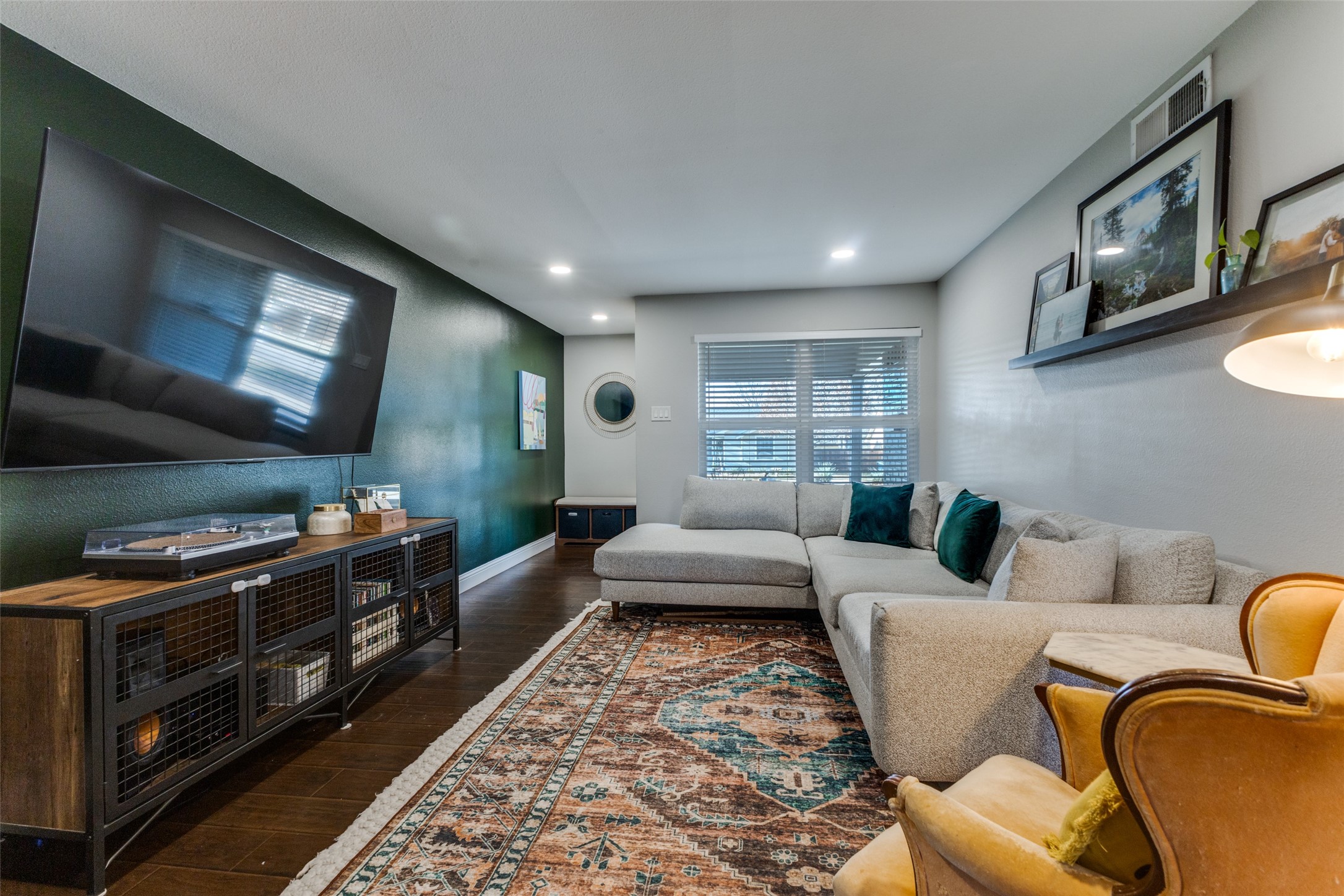 11147 Paddock Circle