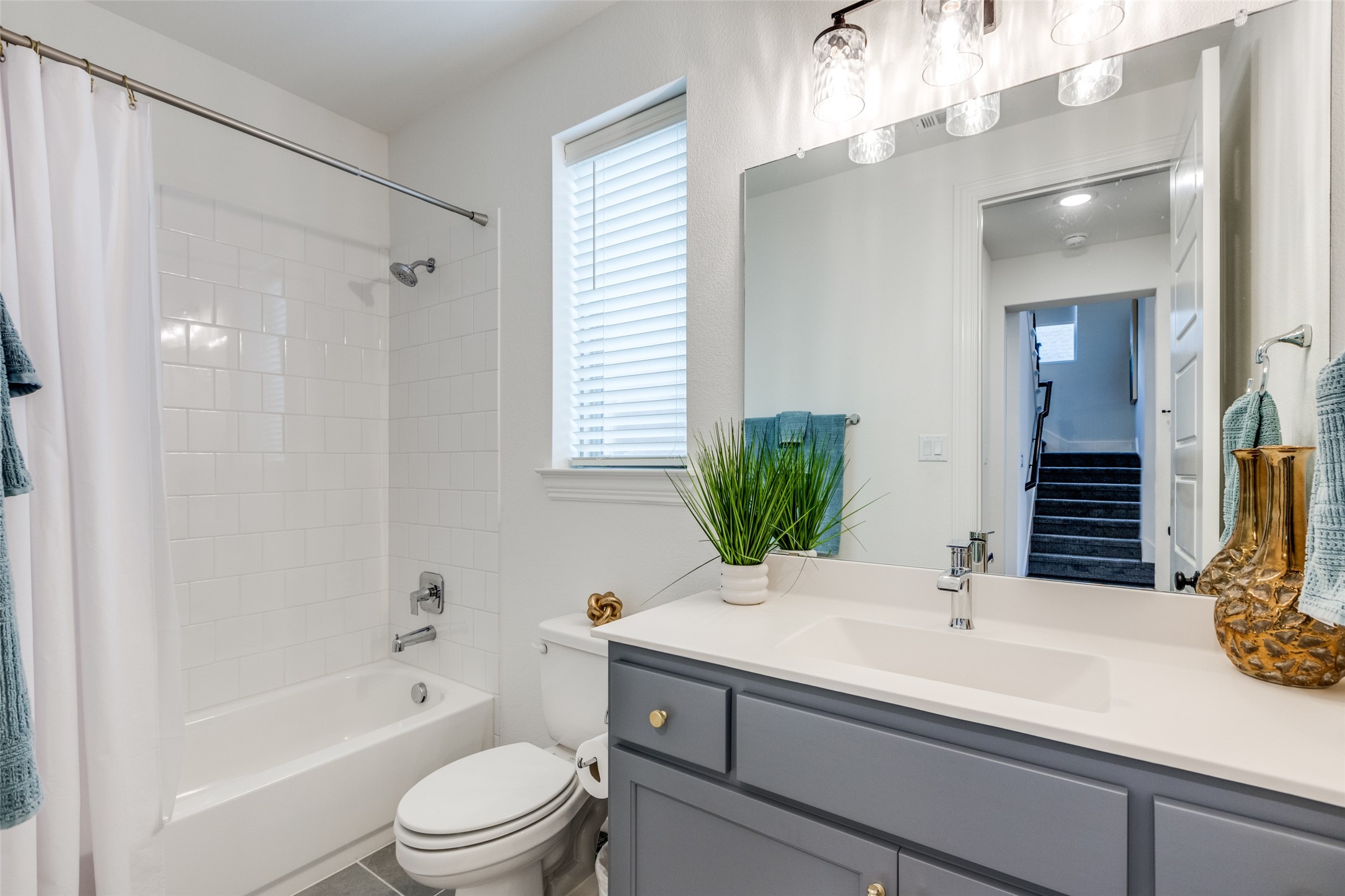 2413 Latimer Mews